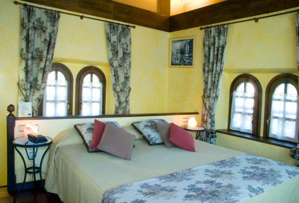 Suite - Photo 3