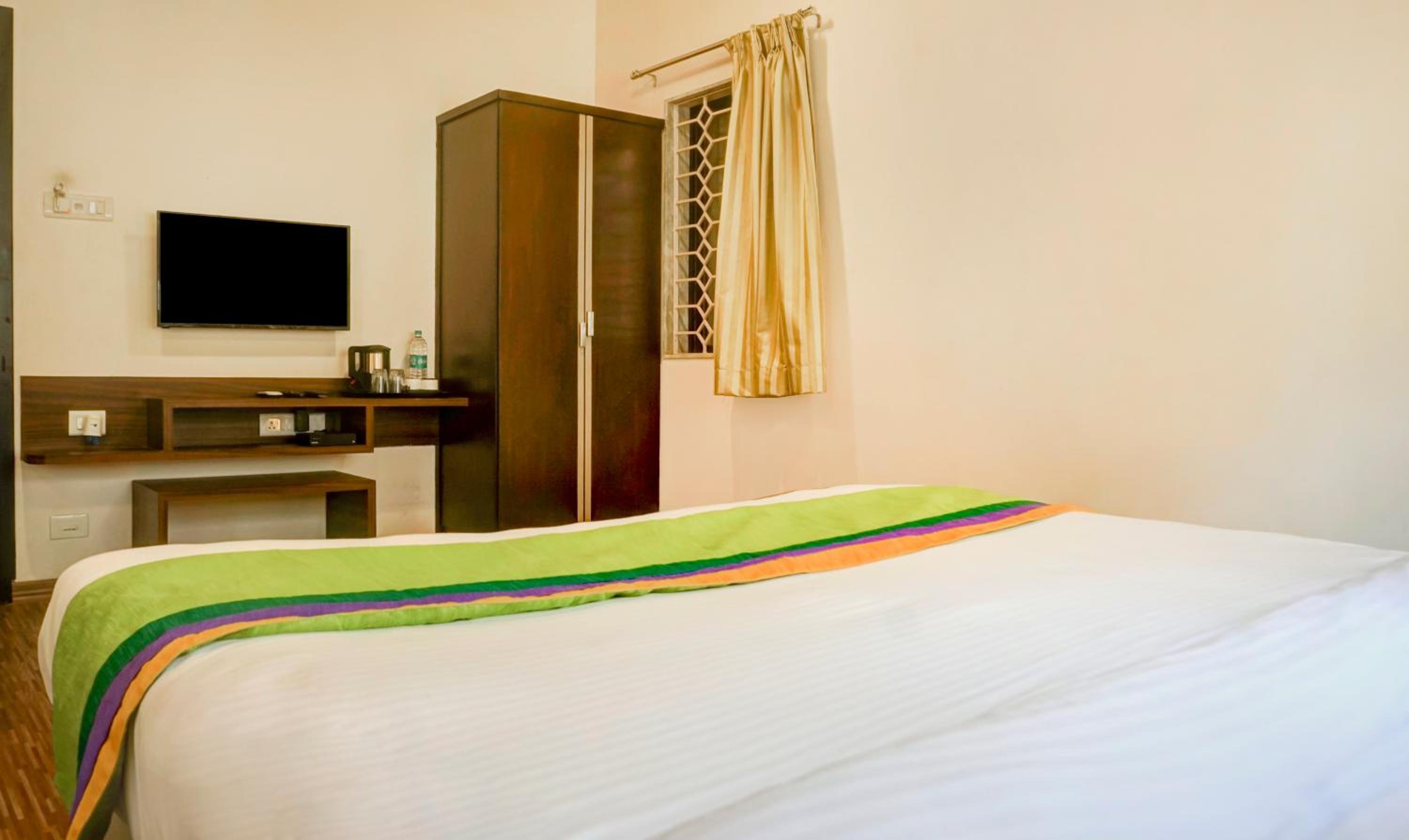 Deluxe Room - Photo 3