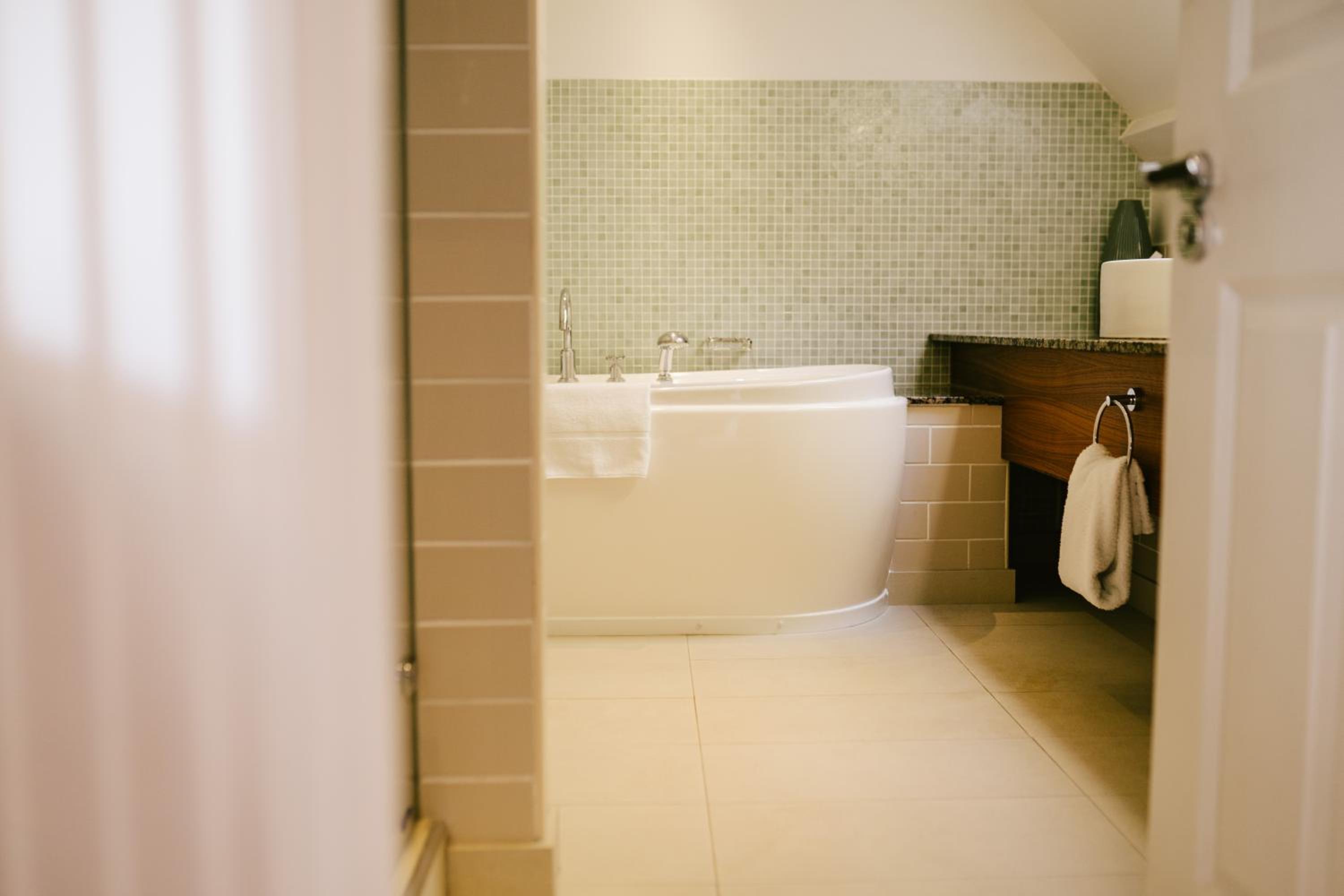 Noble Suite photo 3