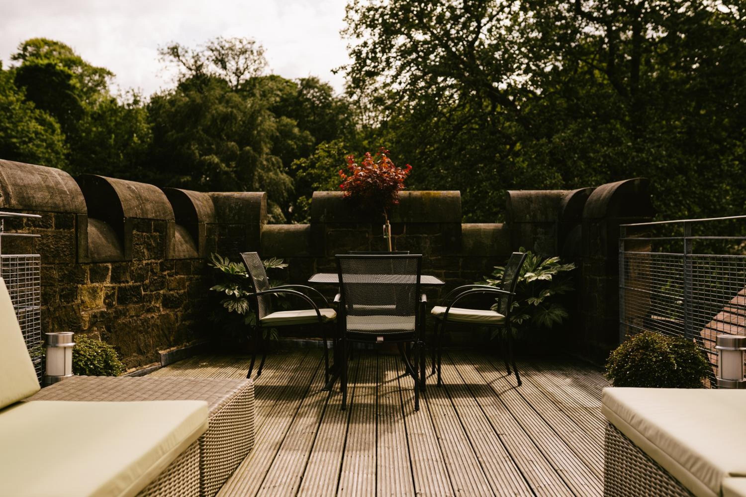 Apartment with Terrace - Photo 3