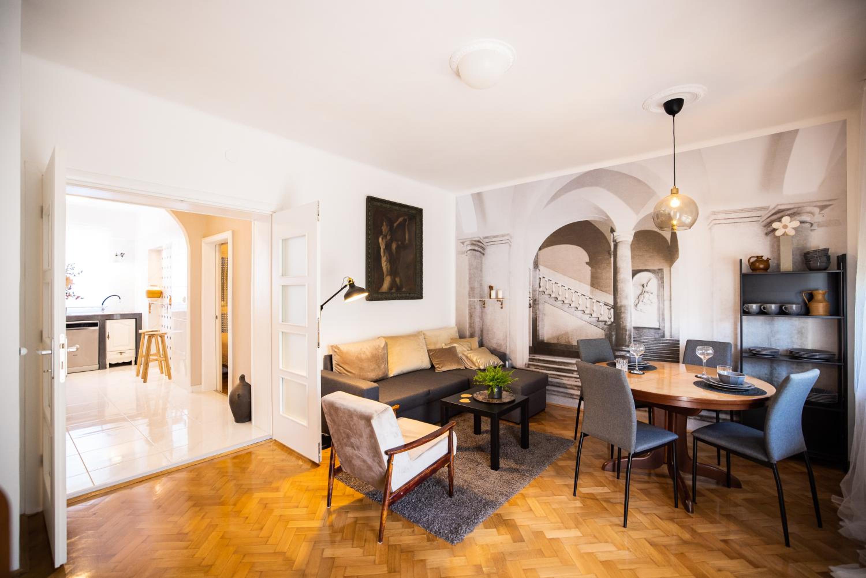 One-Bedroom Apartment