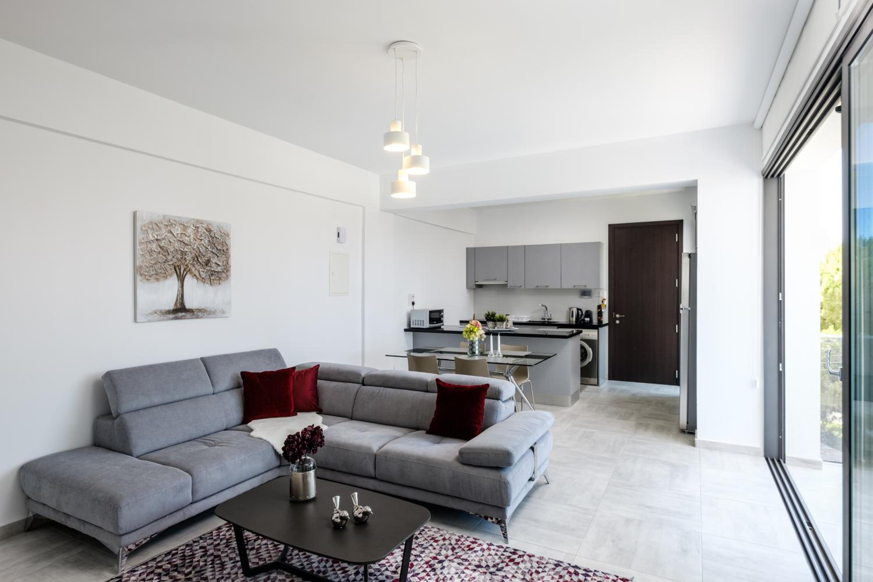 Apartment with Balcony photo 1