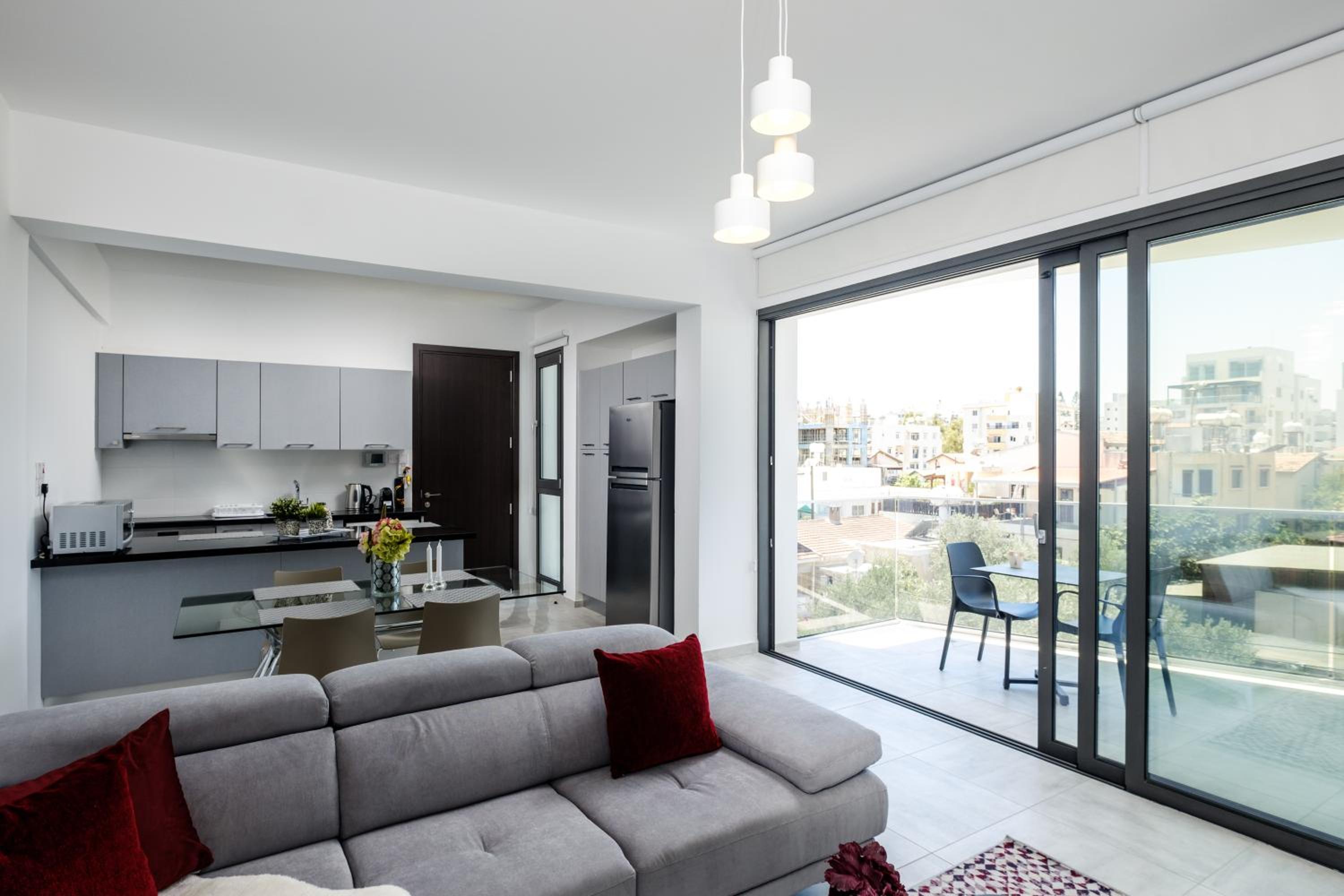 Apartment with Balcony photo 1