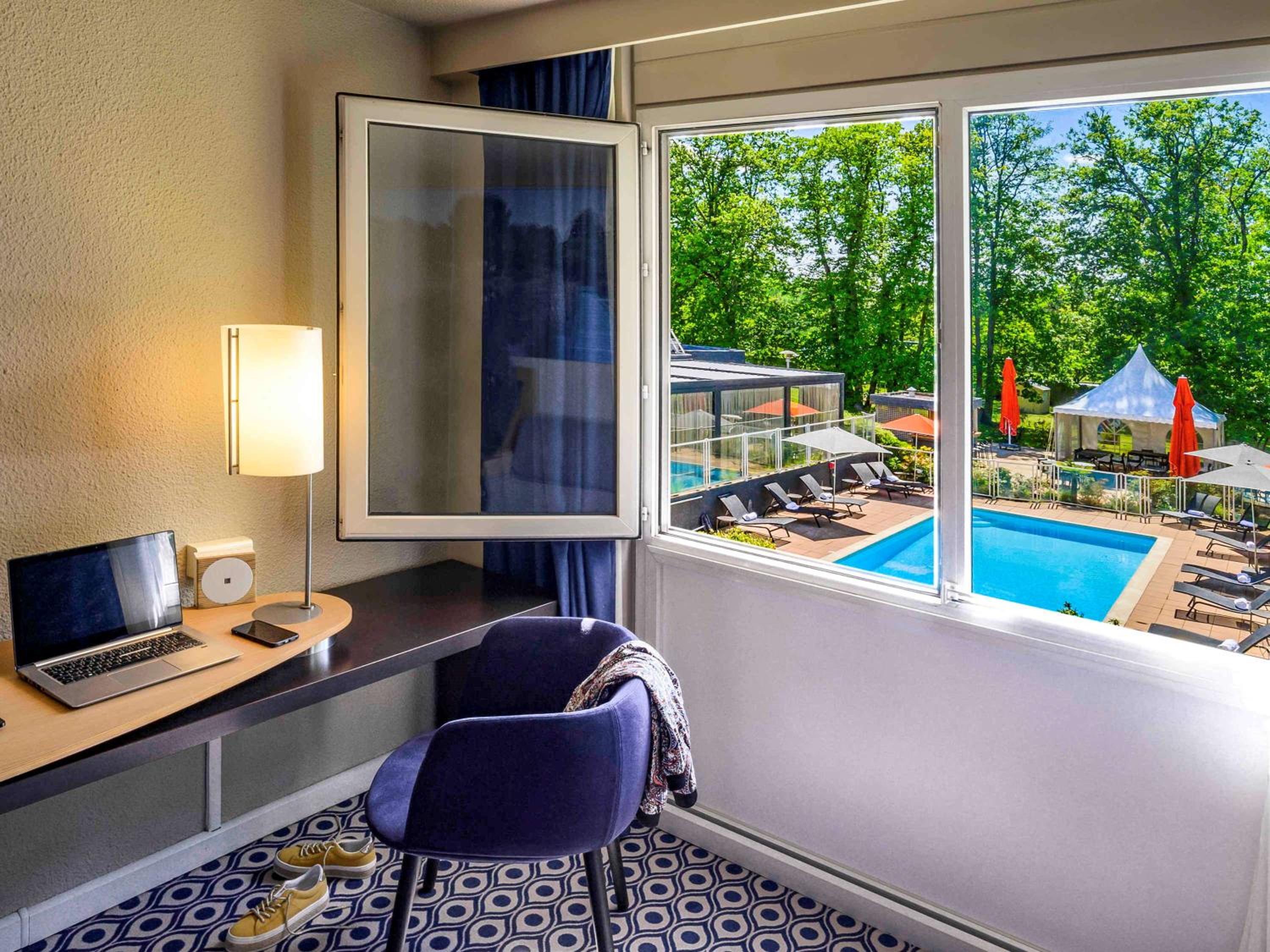 Executive Double Room with Sofa Bed - Photo 8