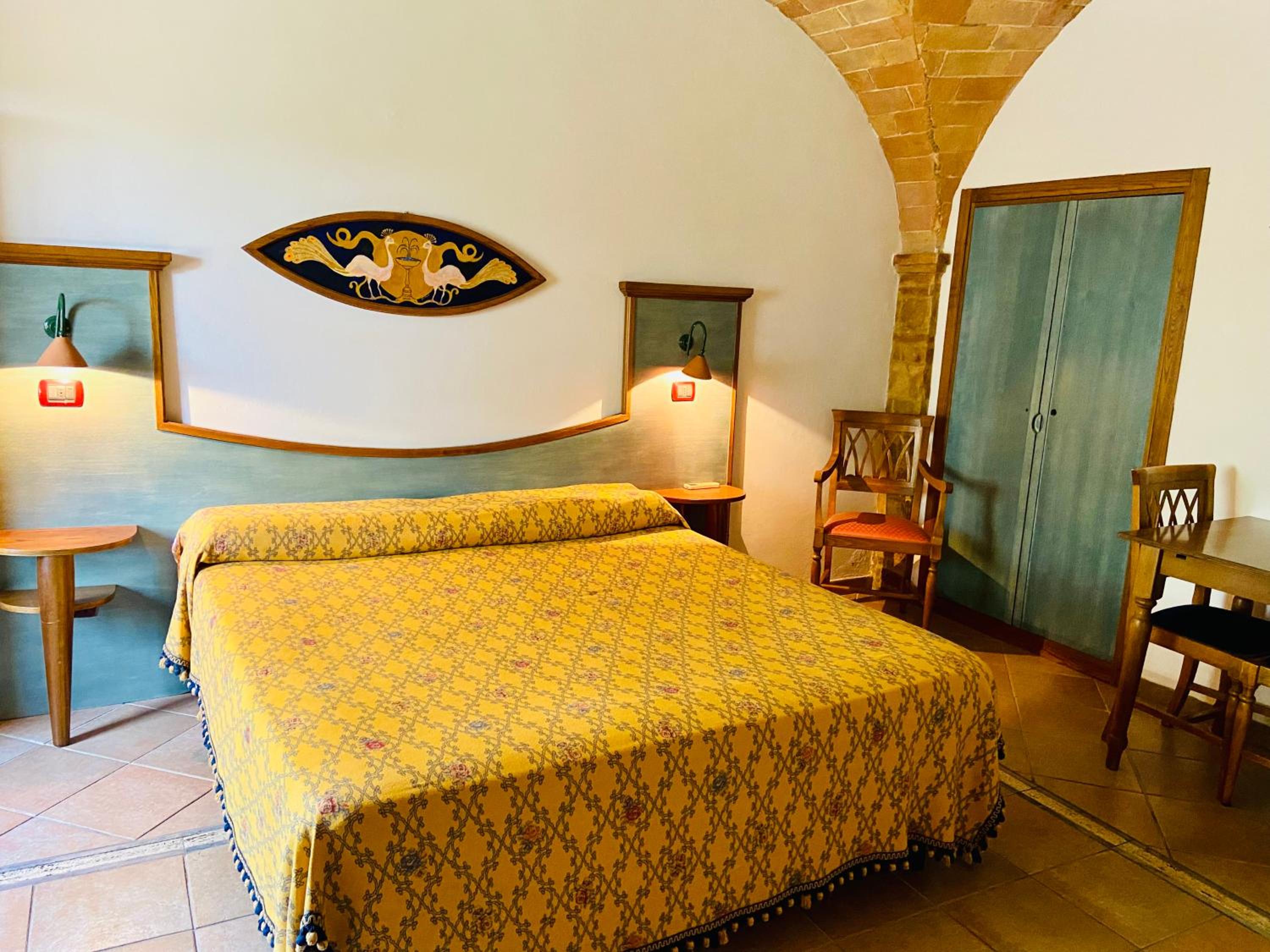 Large Double Room photo 2