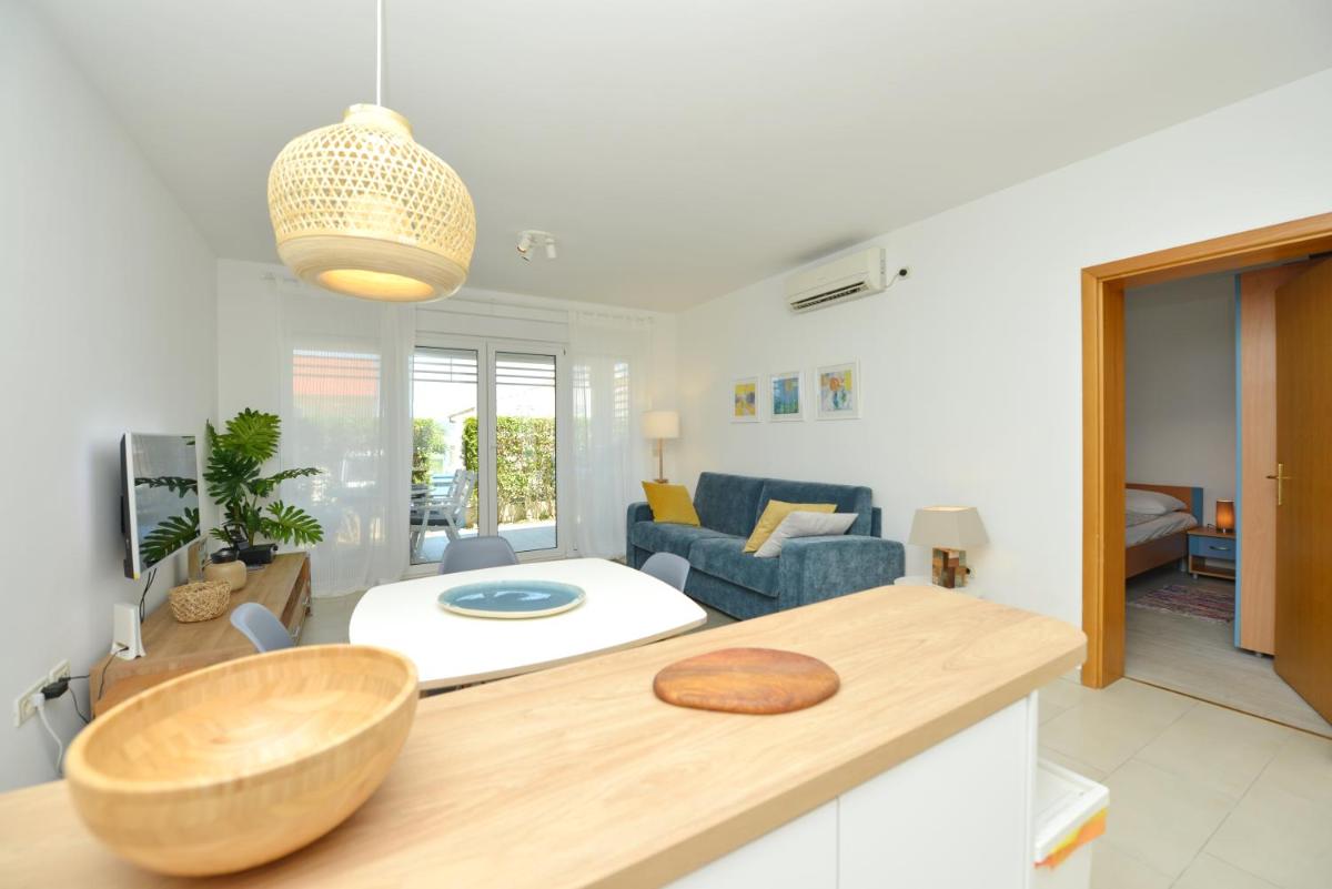 Apartment photo 2