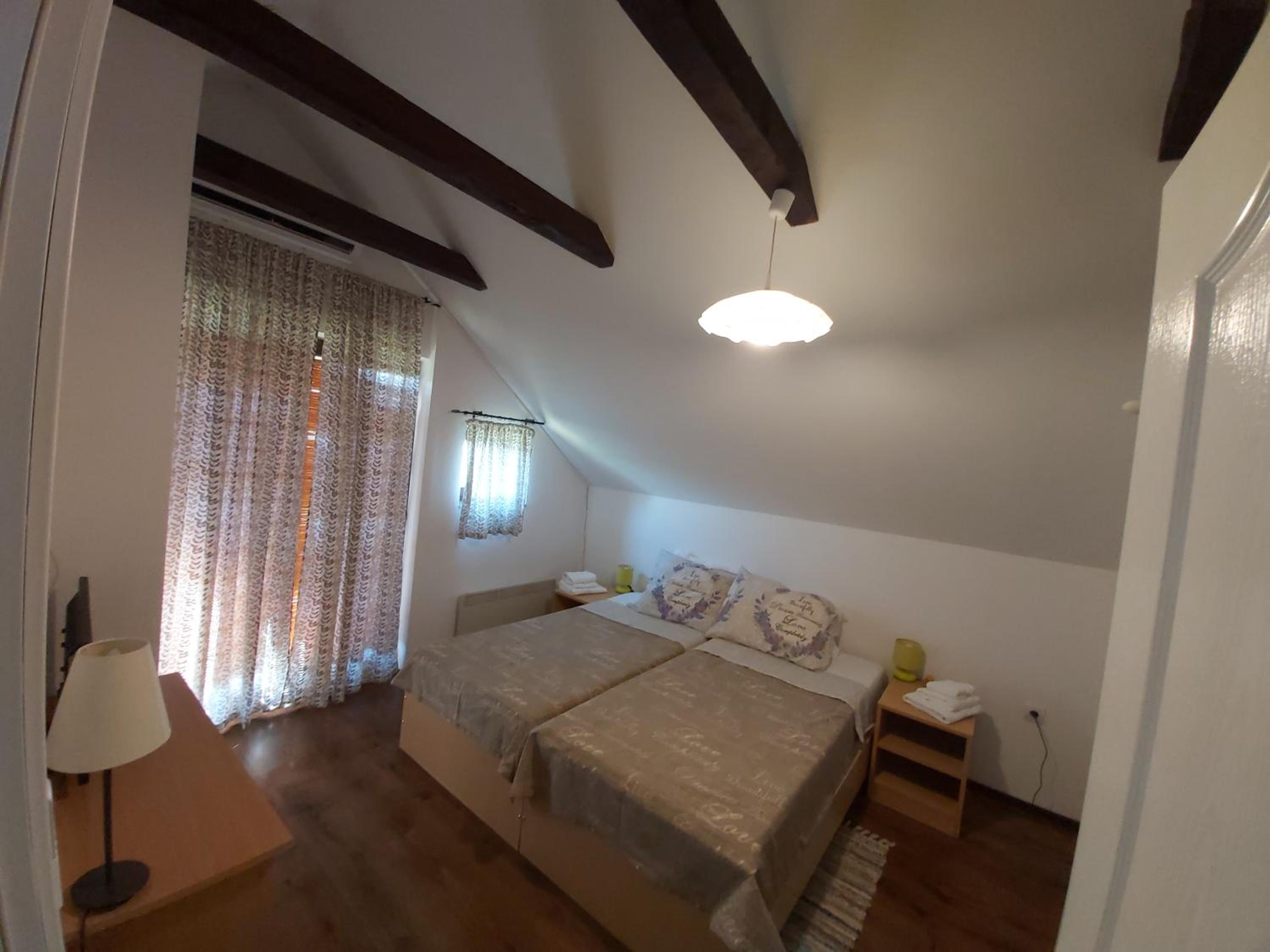 Double or Twin Room with View - Photo 5