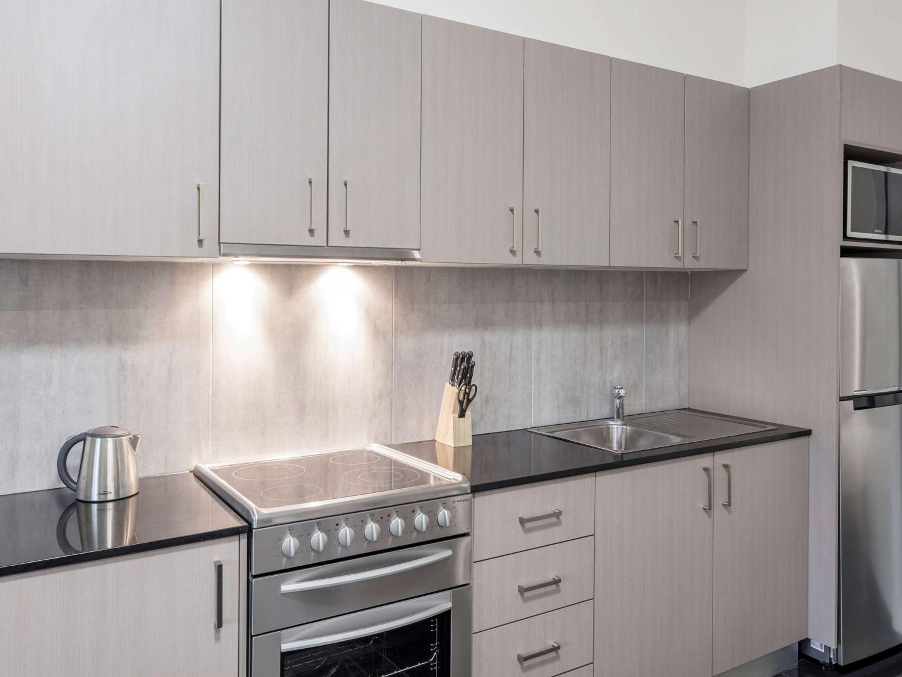 One Bedroom Apartment - Photo 3