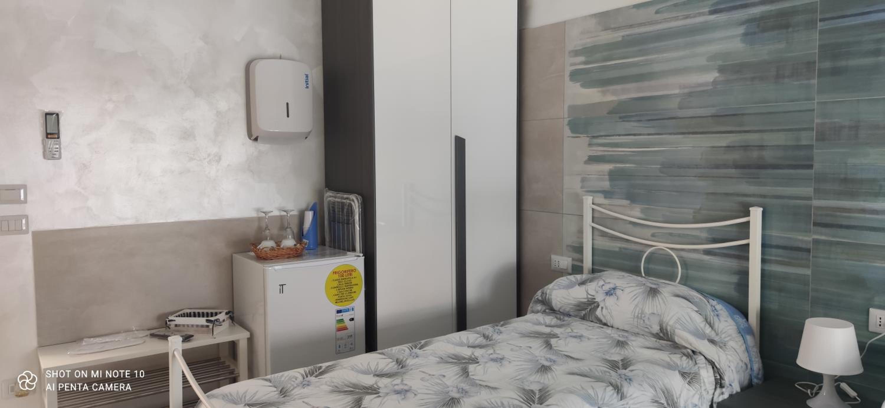 Twin Room with Private Bathroom - Photo 13