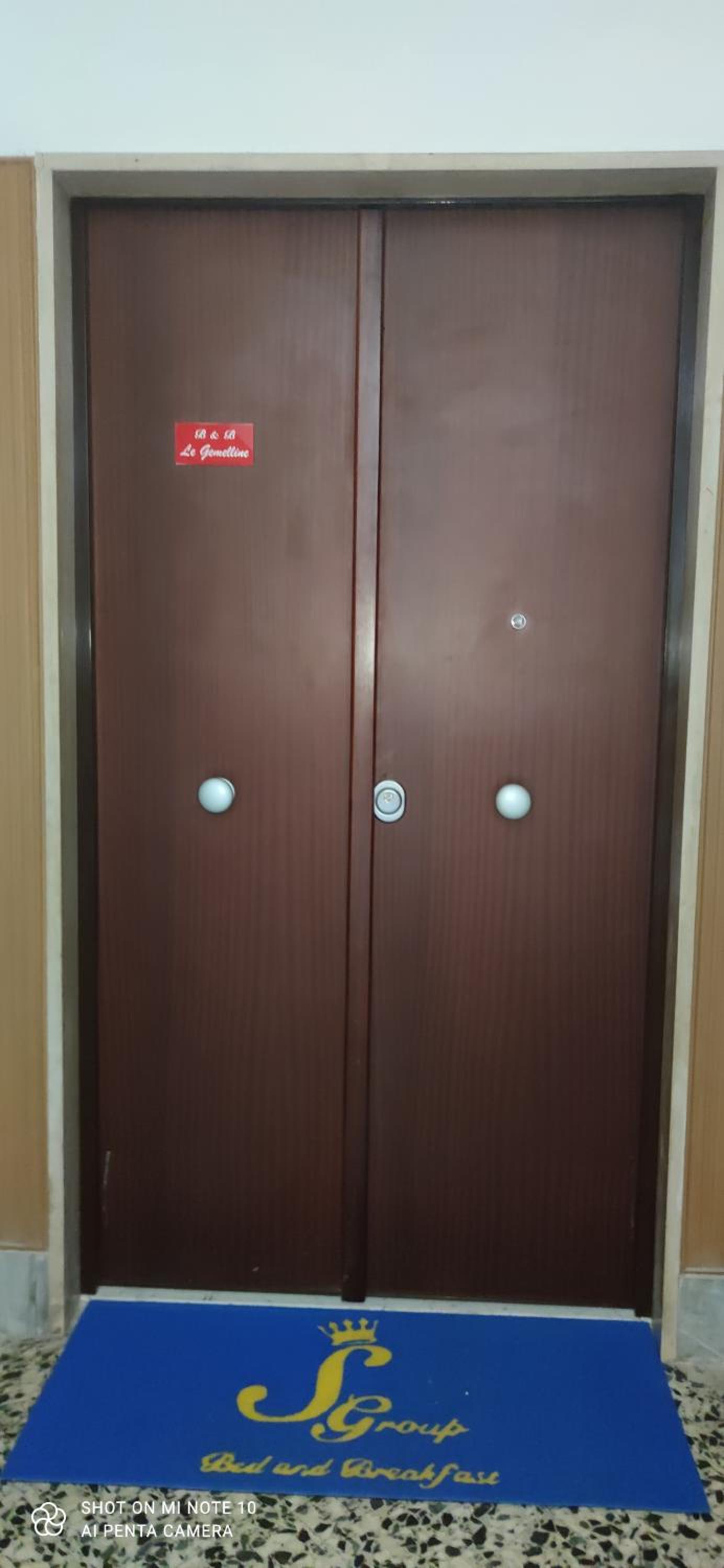 Twin Room with Private Bathroom - Photo 18