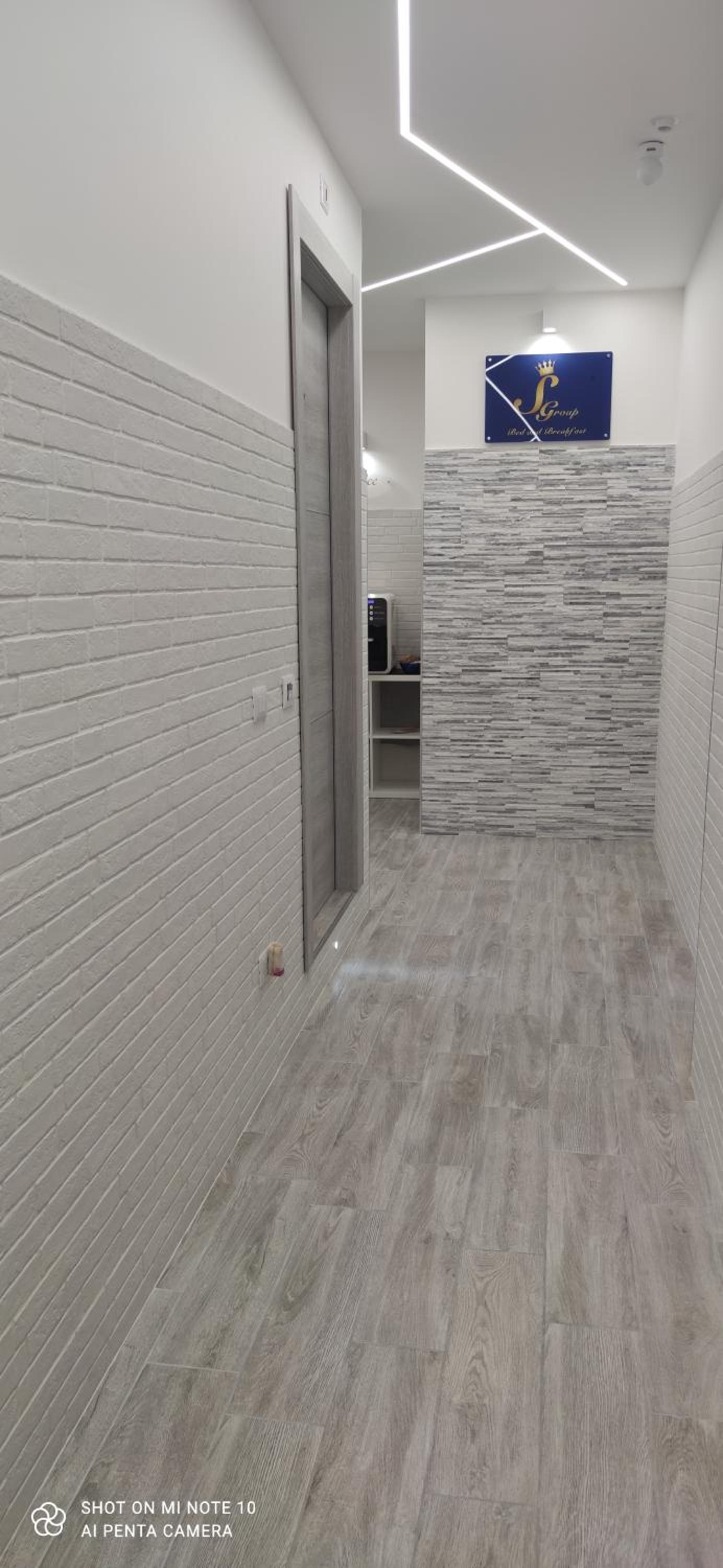 Twin Room with Private Bathroom - Photo 1