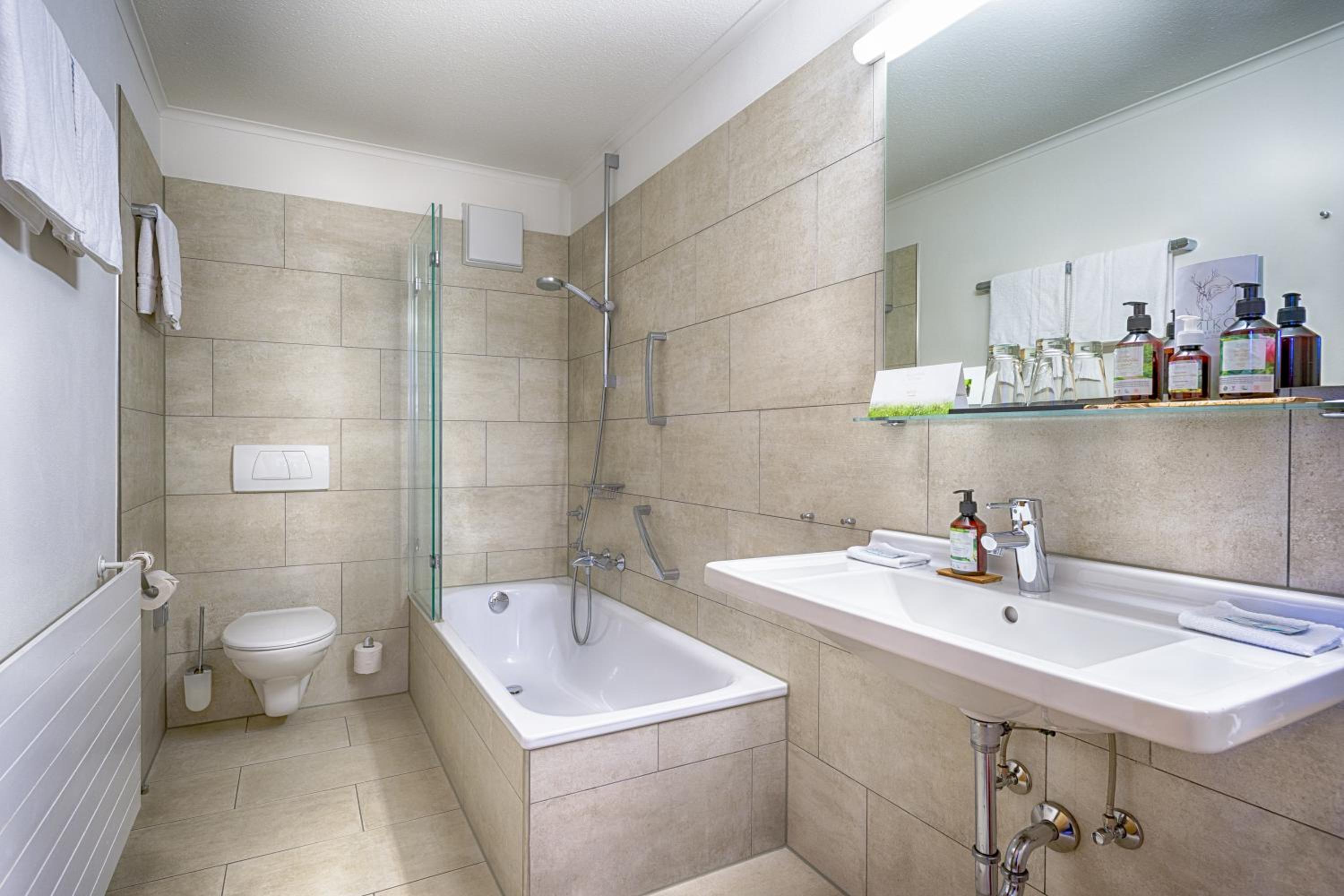 Hotel Park Double Room – Land Side - Photo 12