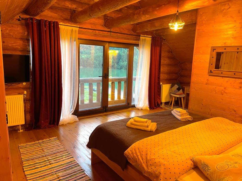 Double Room with Lake View - Photo 2