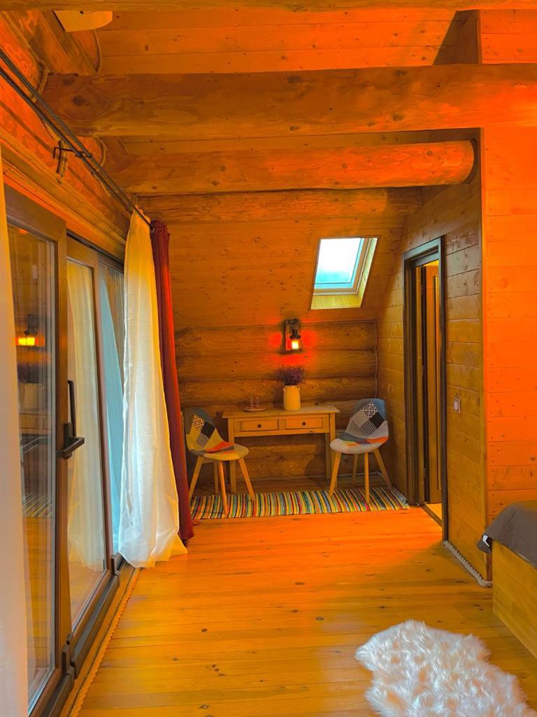 Double Room with Lake View - Photo 7