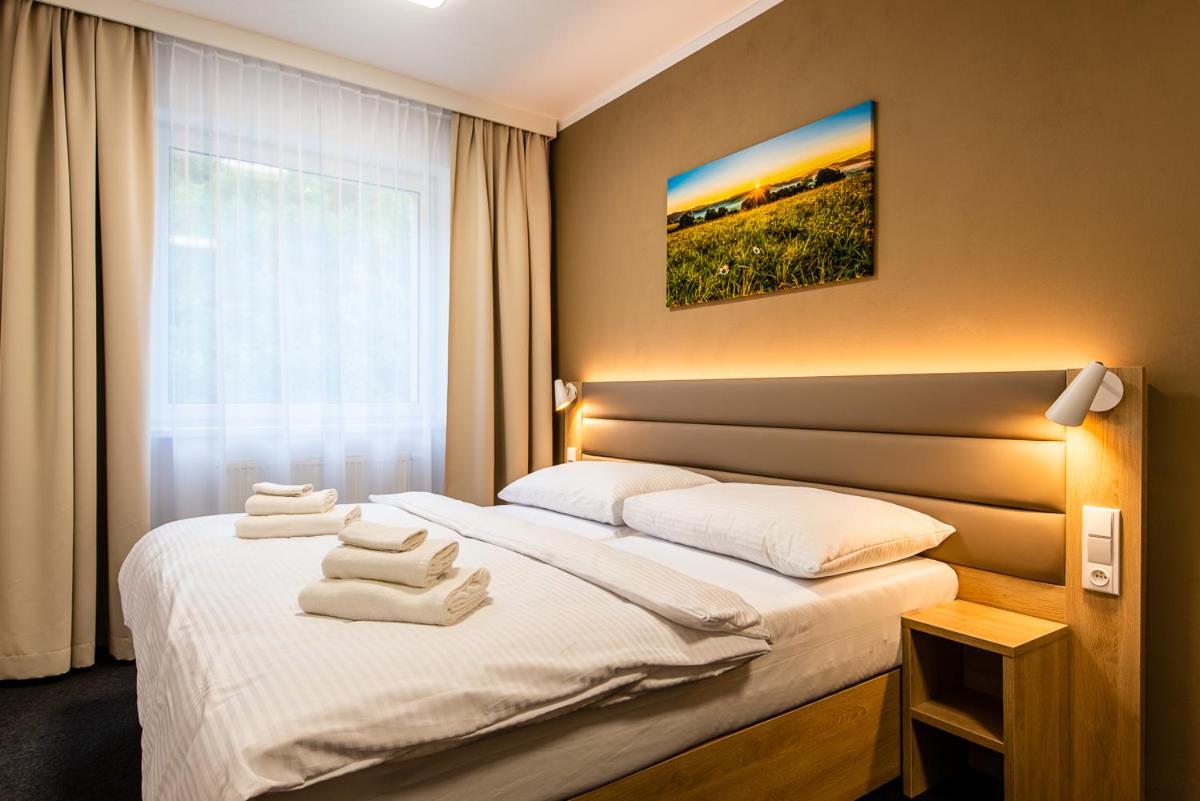 Quadruple Room - Disability Access photo 3