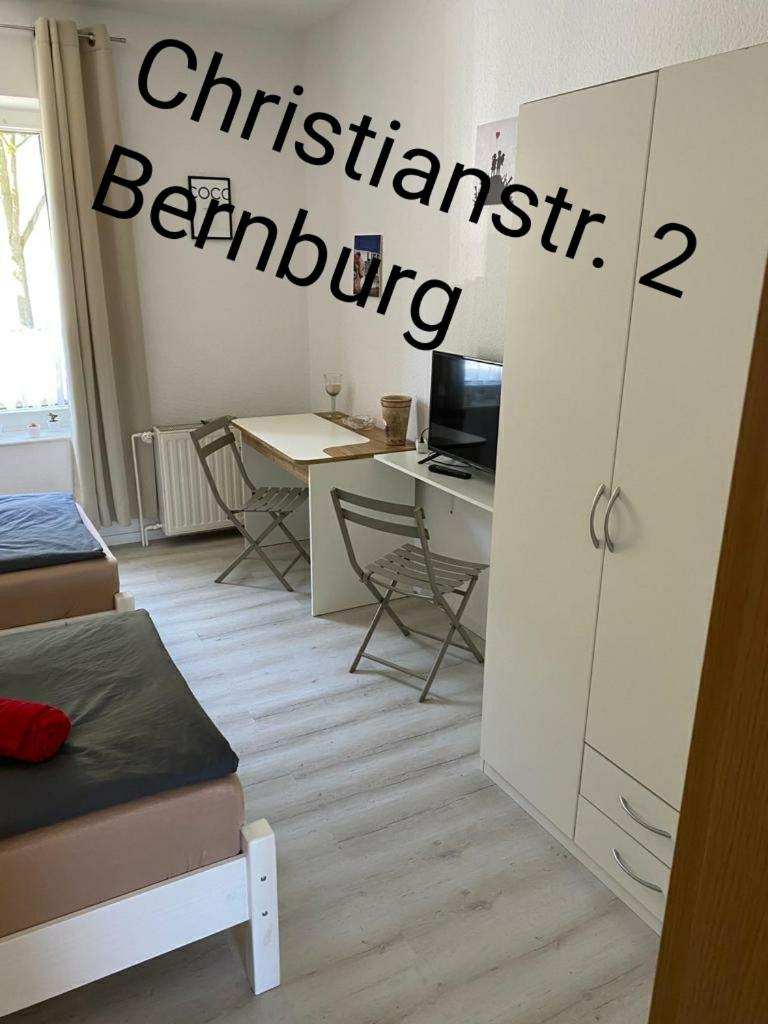 Apartment with Shower photo 2