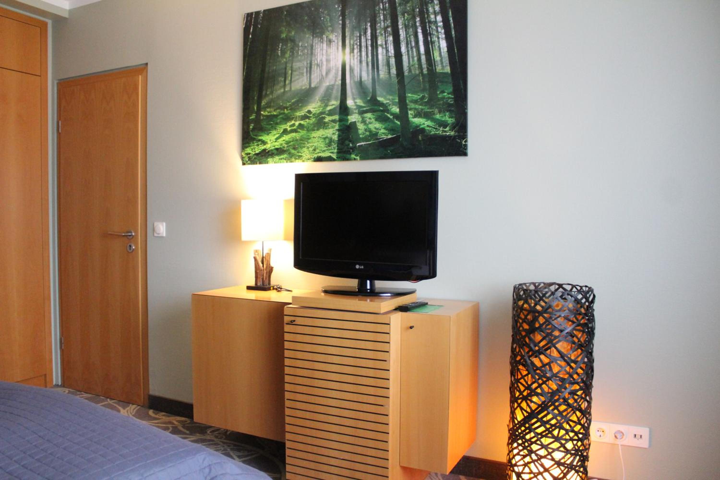 Suite - Photo 7