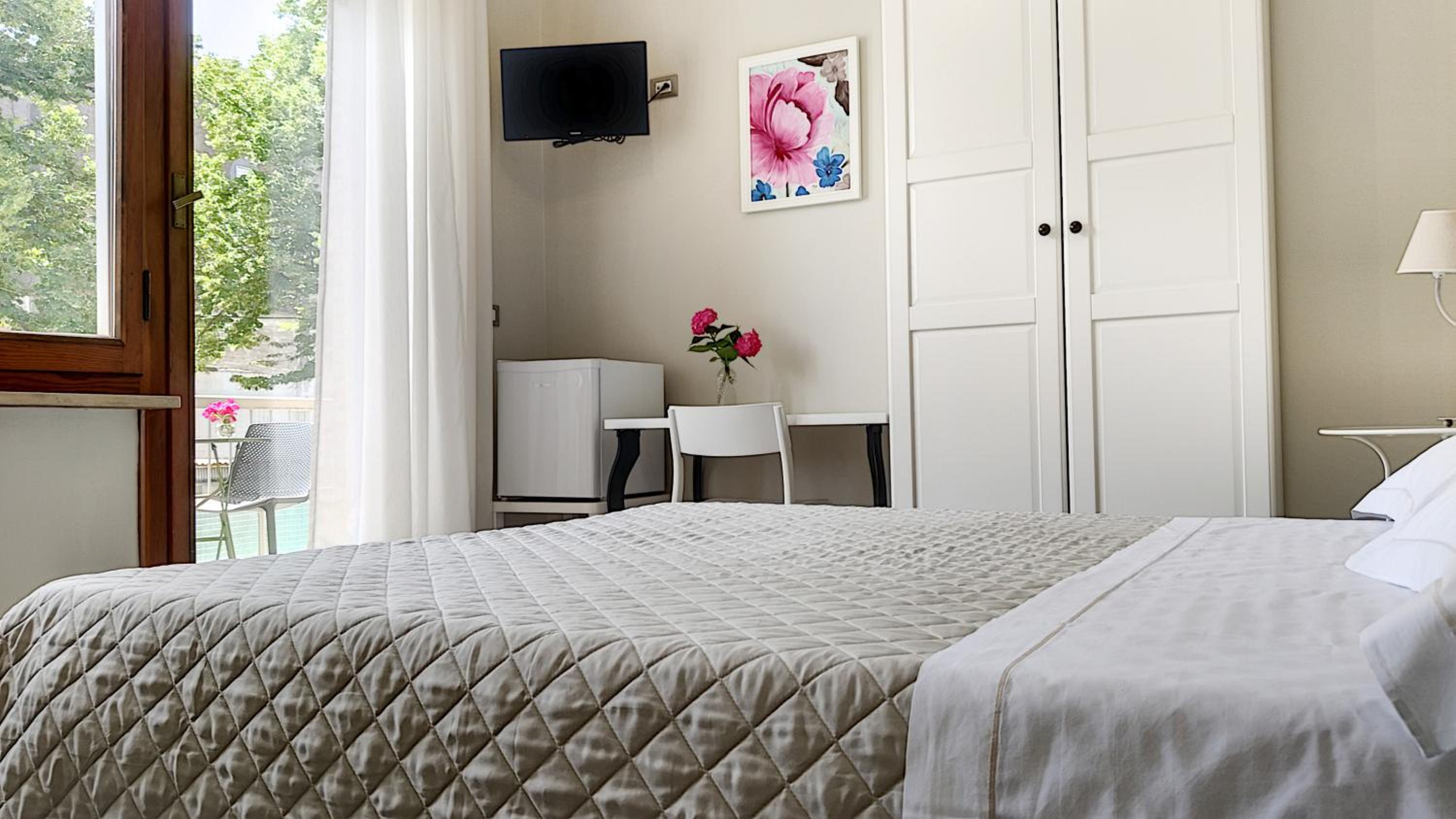 Double Room - Photo 19