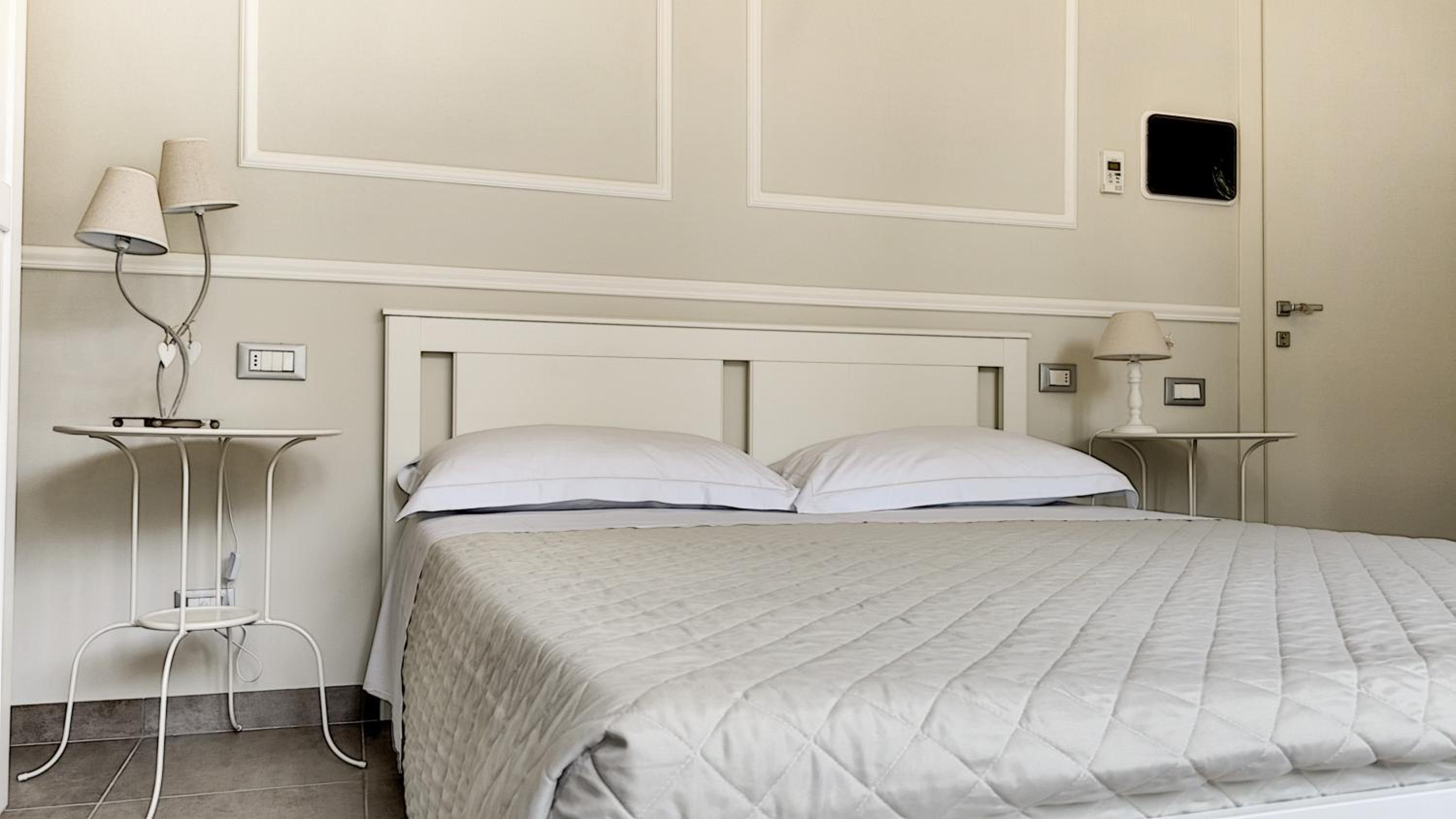 Double Room - Photo 1