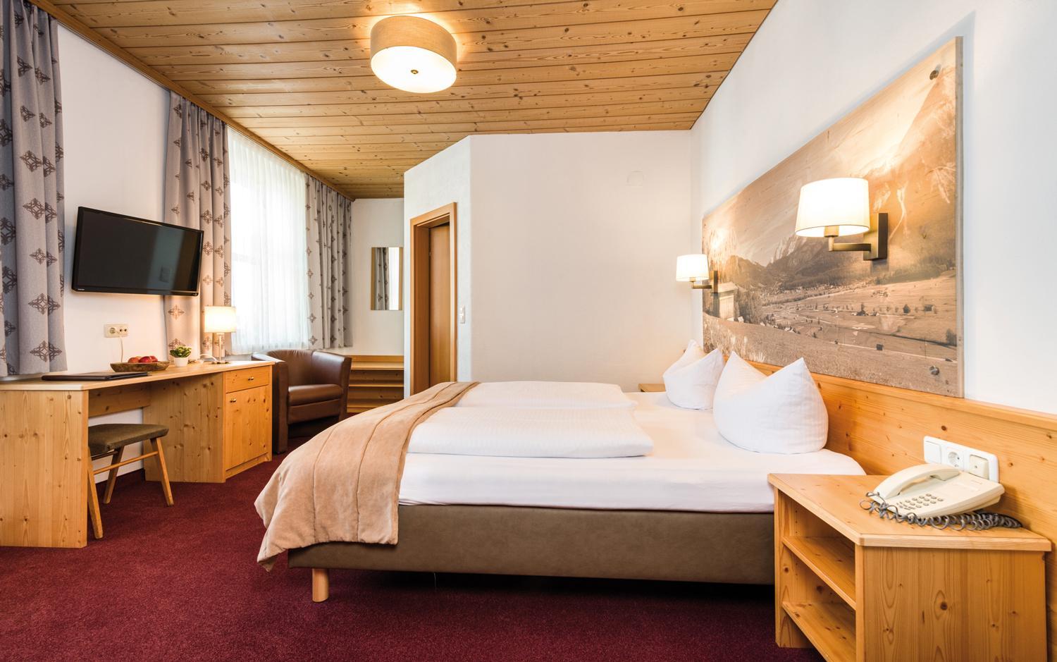 Standard Double Room - Photo 1