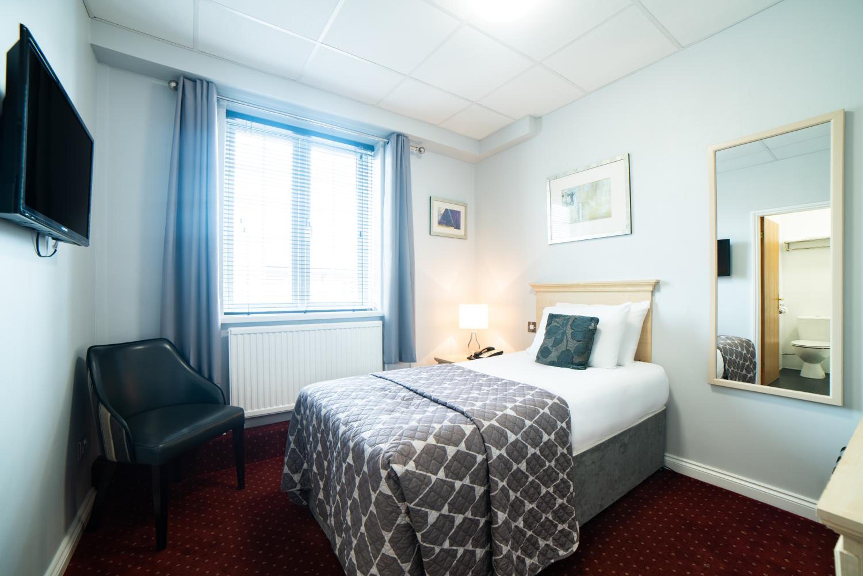 Standard Single Room photo 2