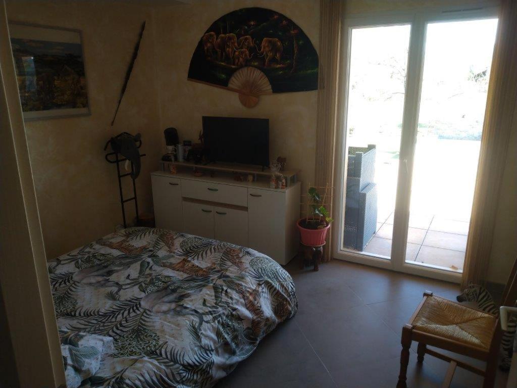 Double Room with Pool View photo 2
