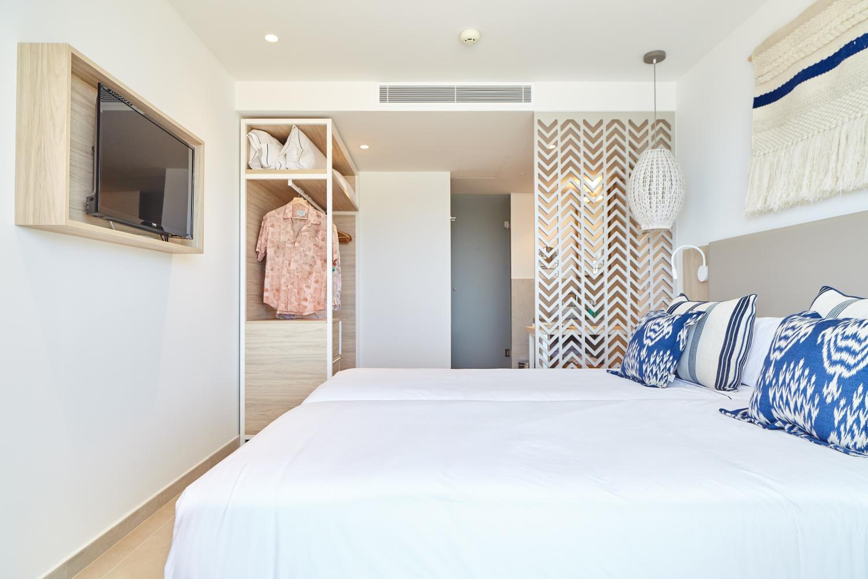 One-Bedroom Suite with Garden View