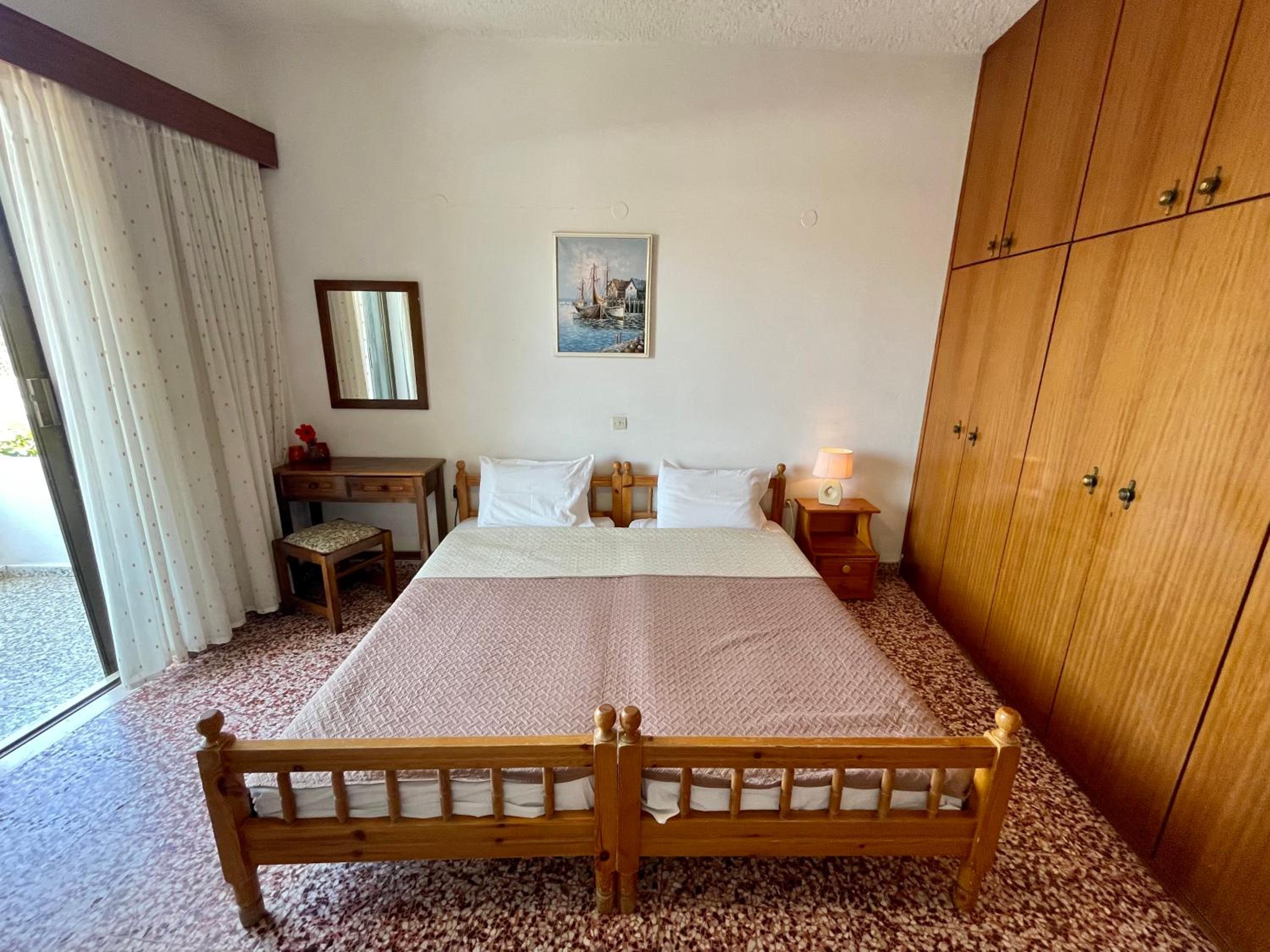 Standard Twin Room with Mountain View photo 3