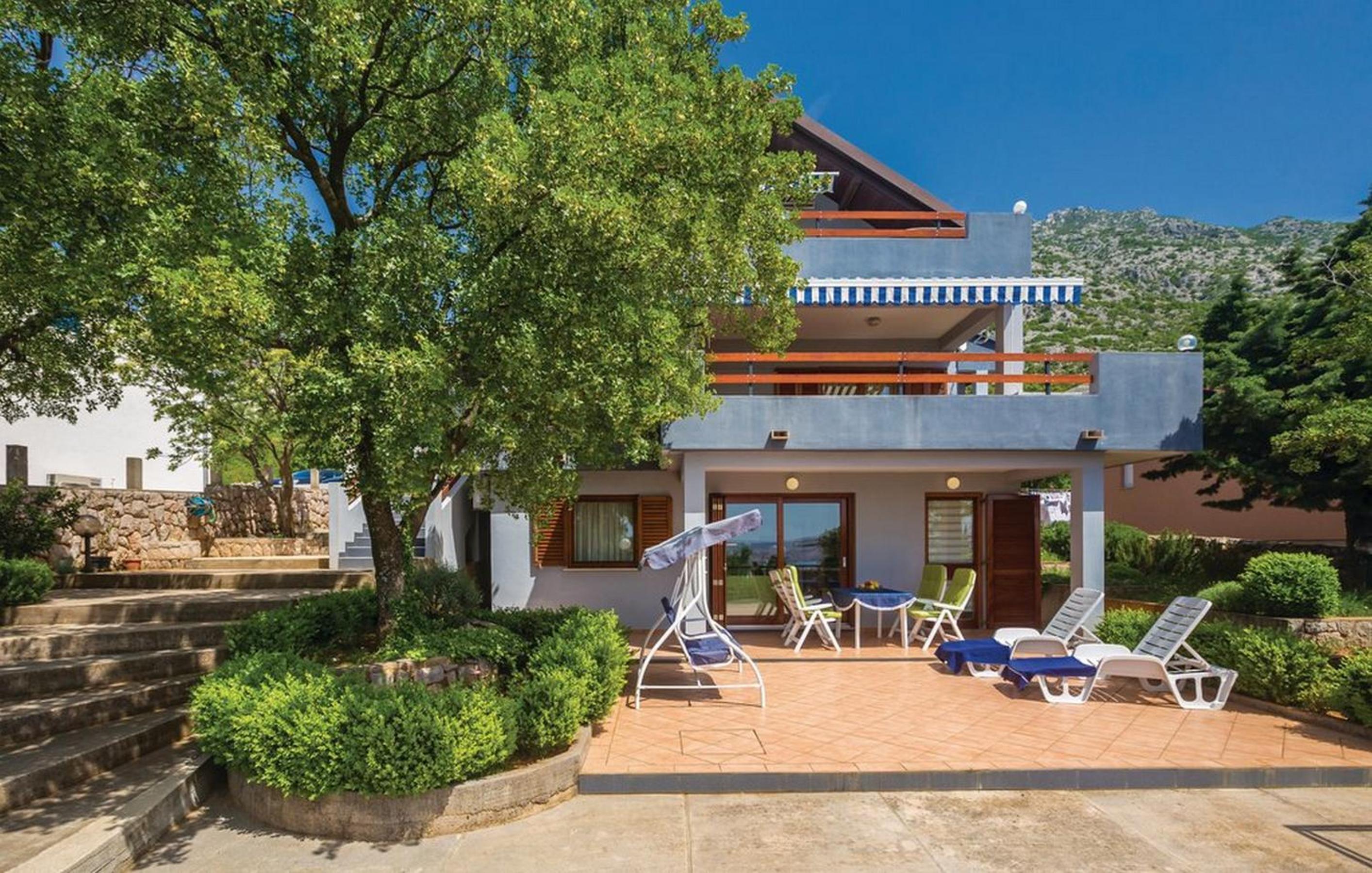 Two Bedroom Apartment with Terrace and Sea View - Photo 20