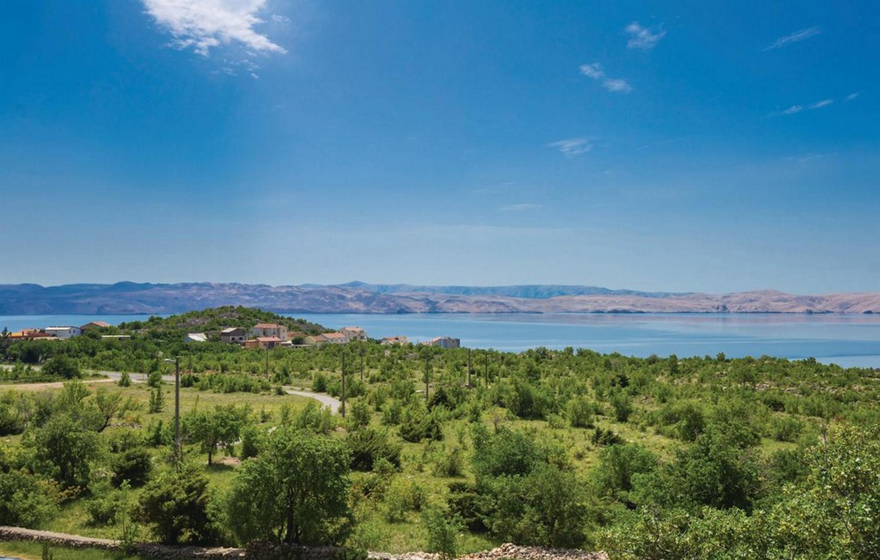 Two Bedroom Apartment with Terrace and Sea View - Photo 14