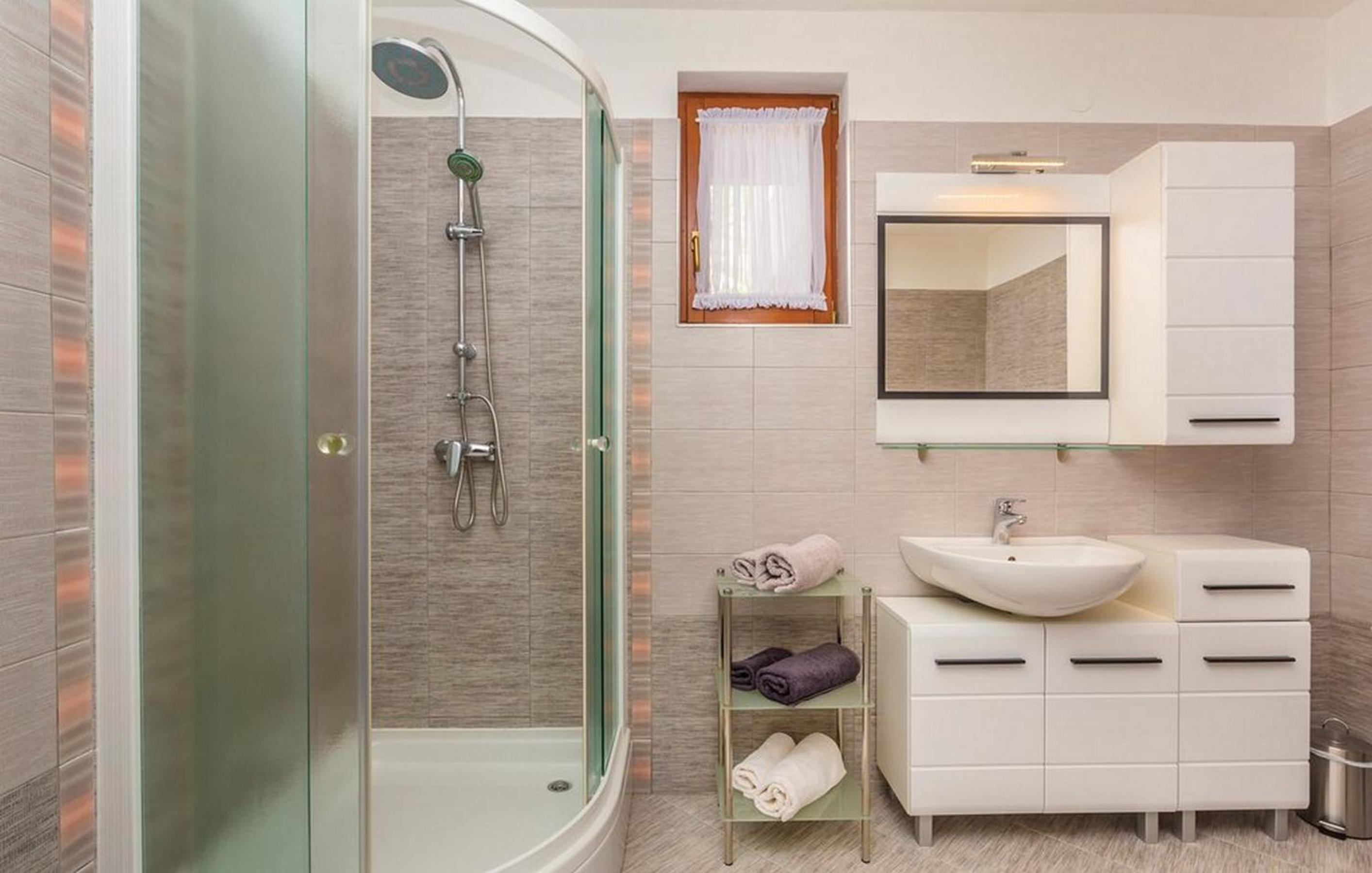 Two Bedroom Apartment with Terrace and Sea View - Photo 22
