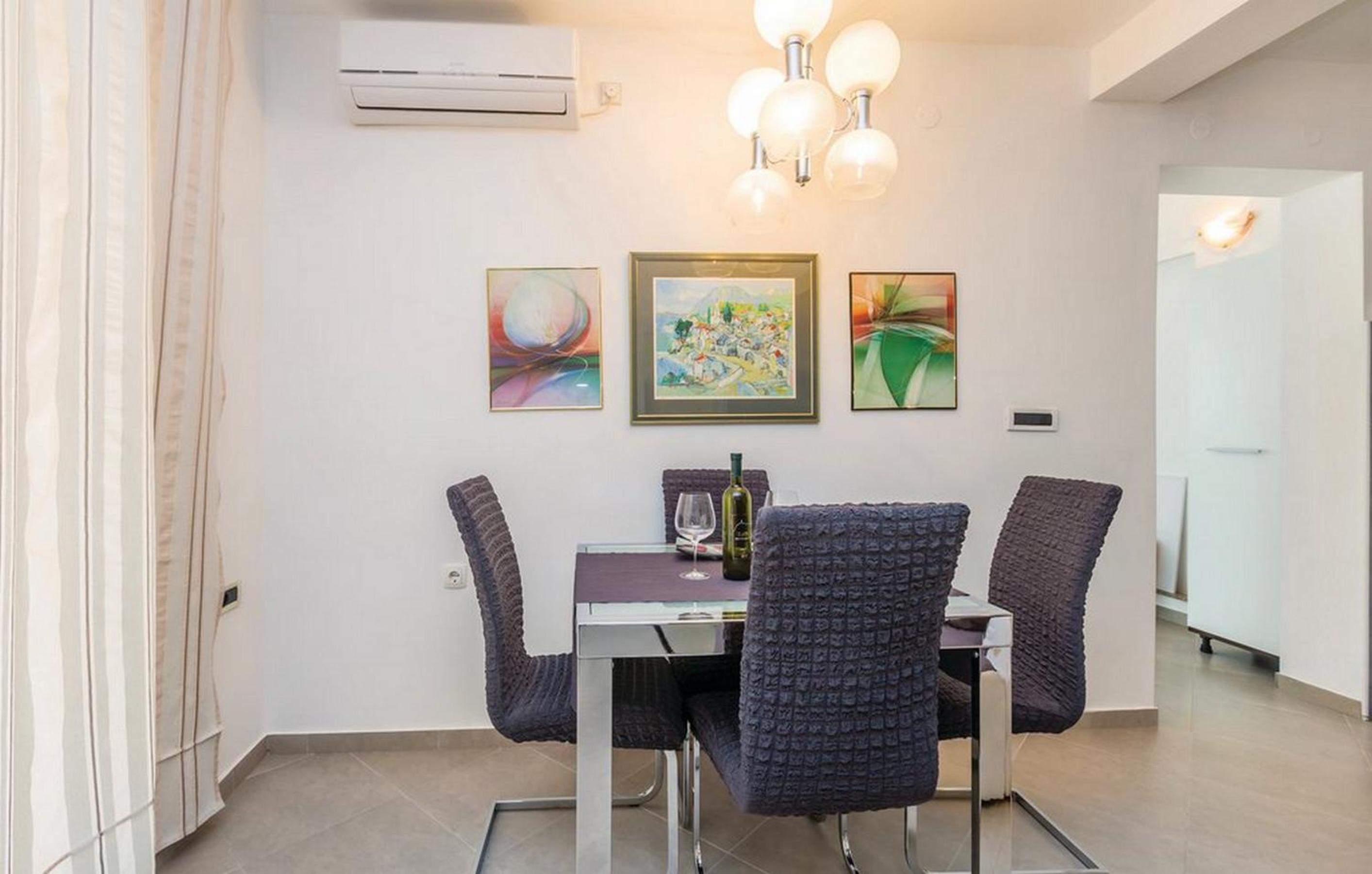 Two Bedroom Apartment with Terrace and Sea View - Photo 31