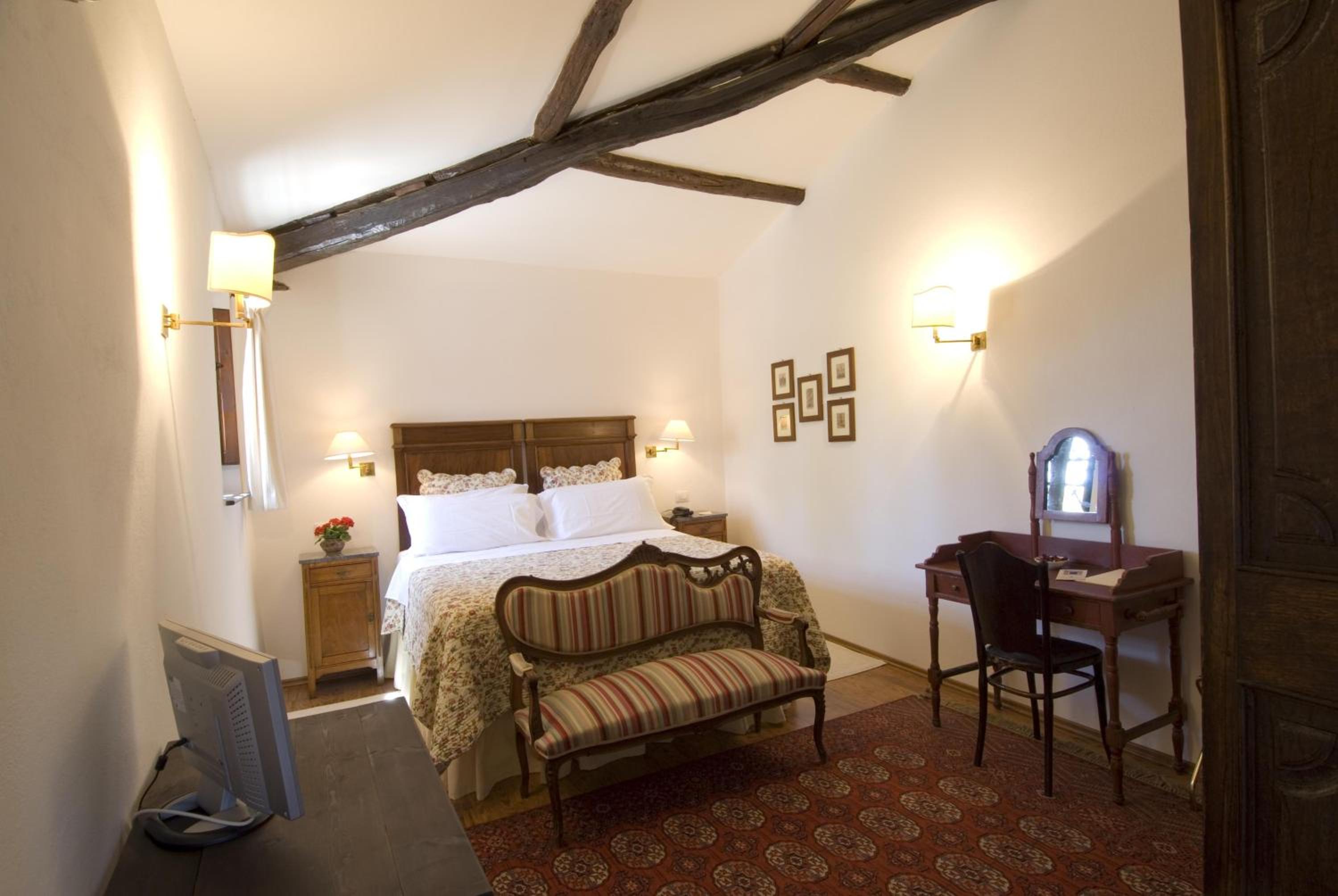 Double Room - Photo 26