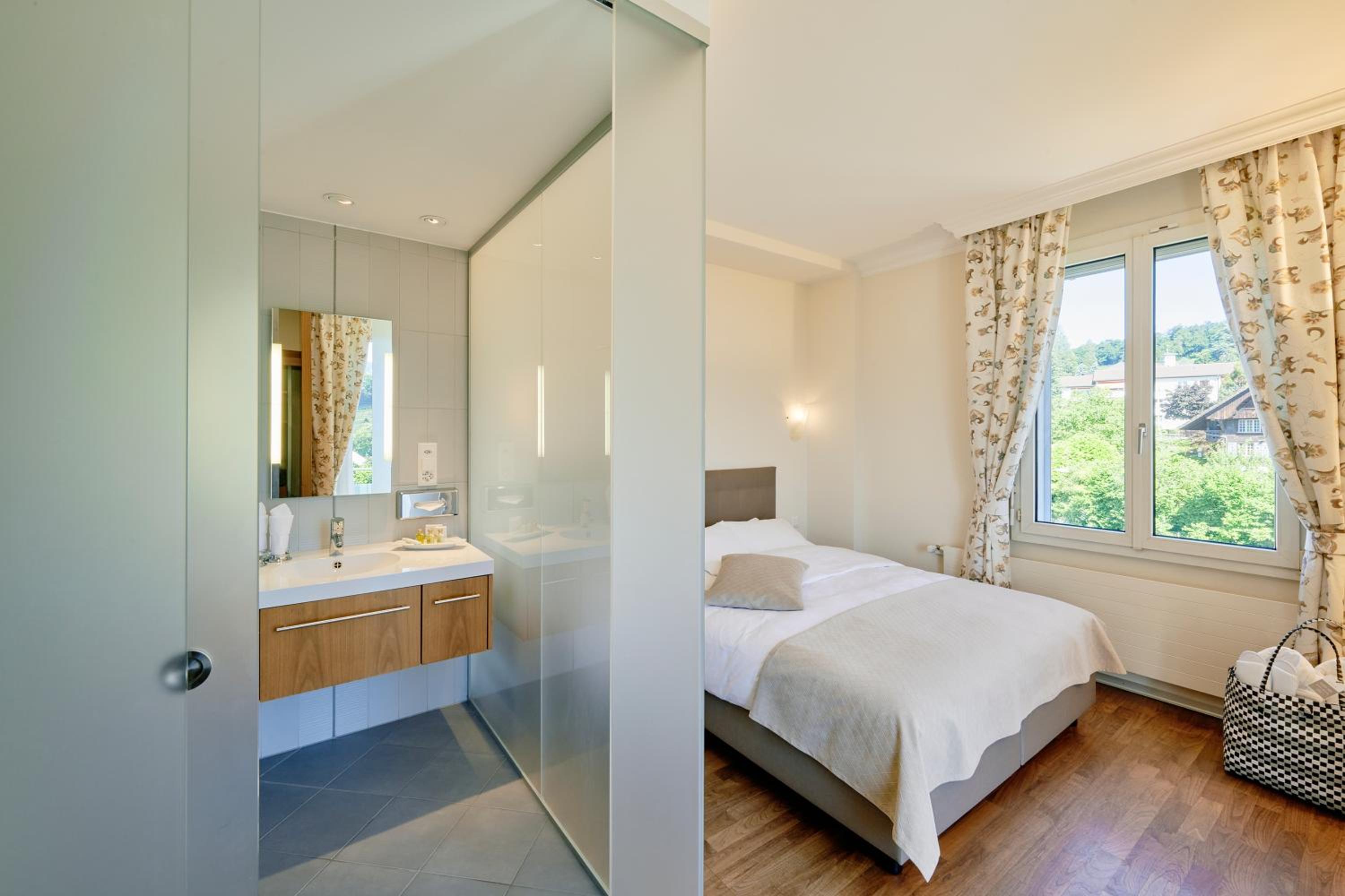 Comfort Grand-lit Double Room with village view - Photo 1