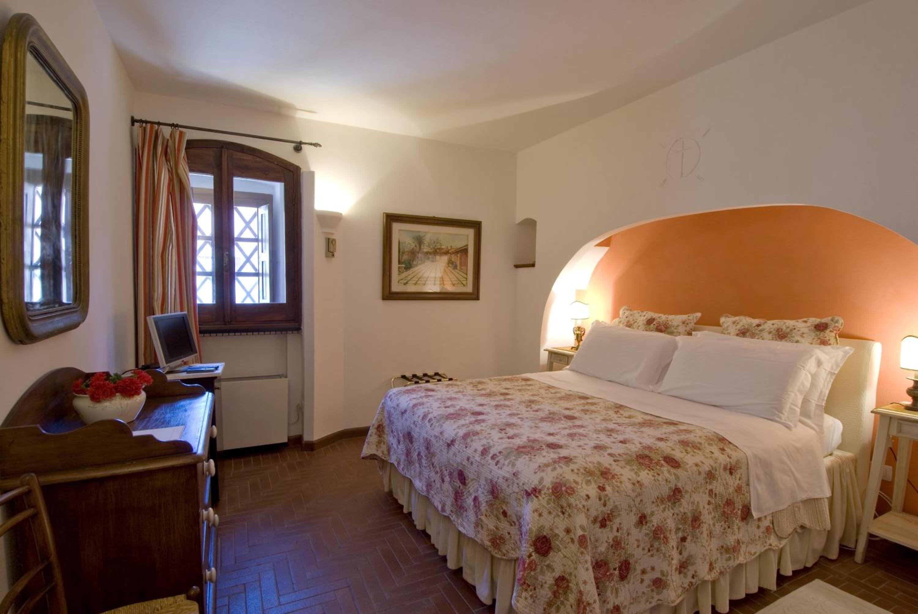 Double Room - Photo 28