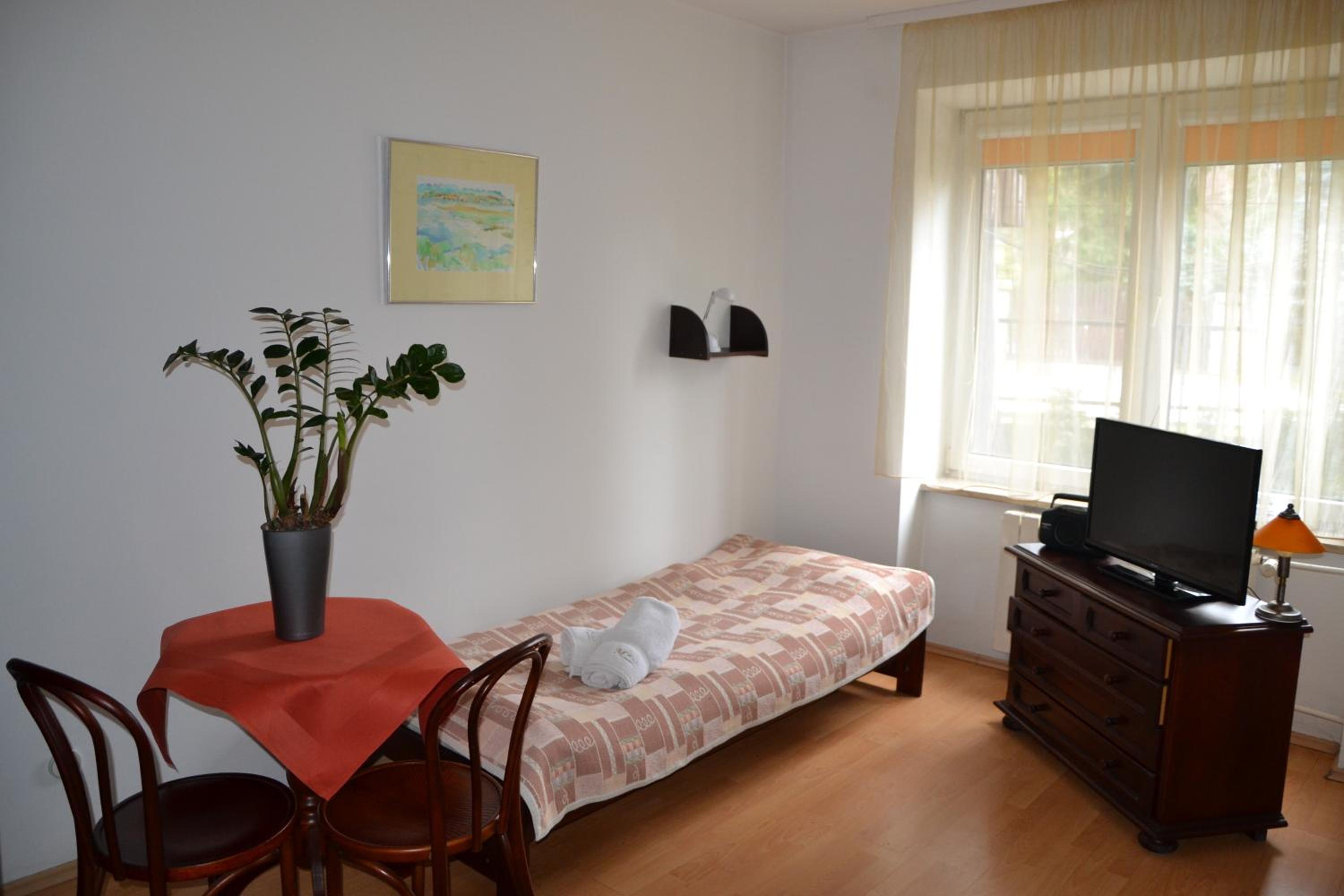 Single Room photo 3
