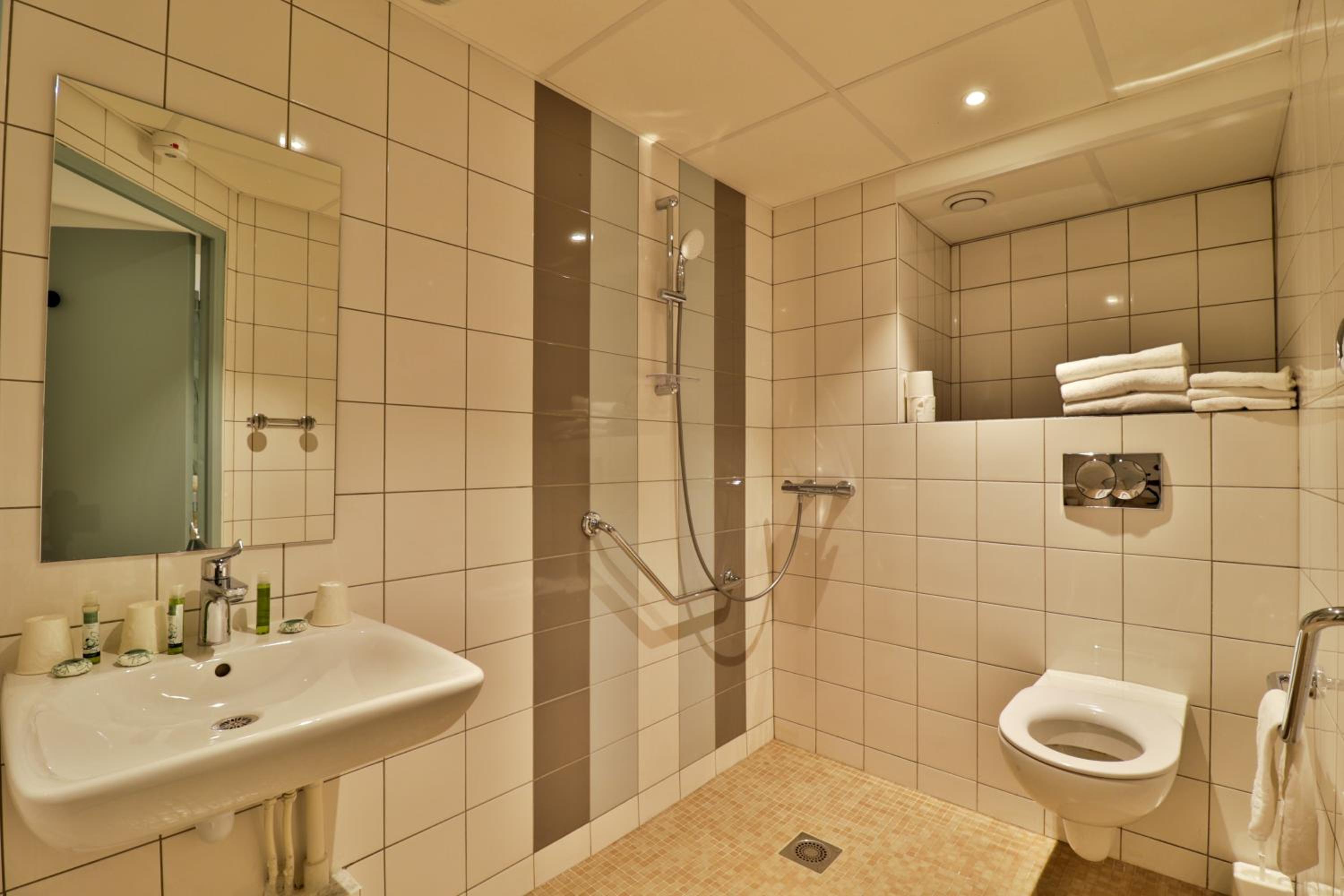 Standard Triple Room - Photo 4