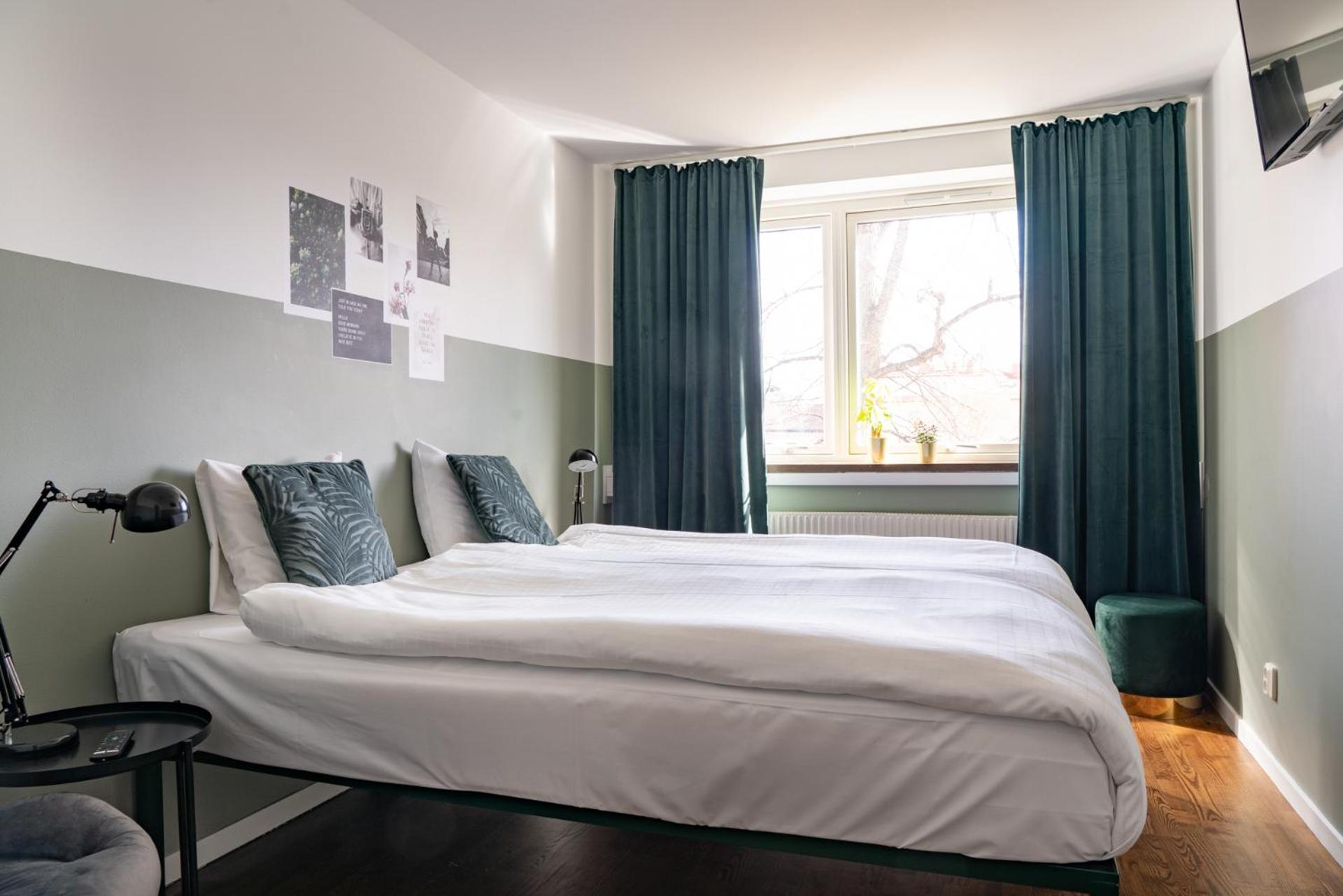 Standard Twin Room - Photo 6