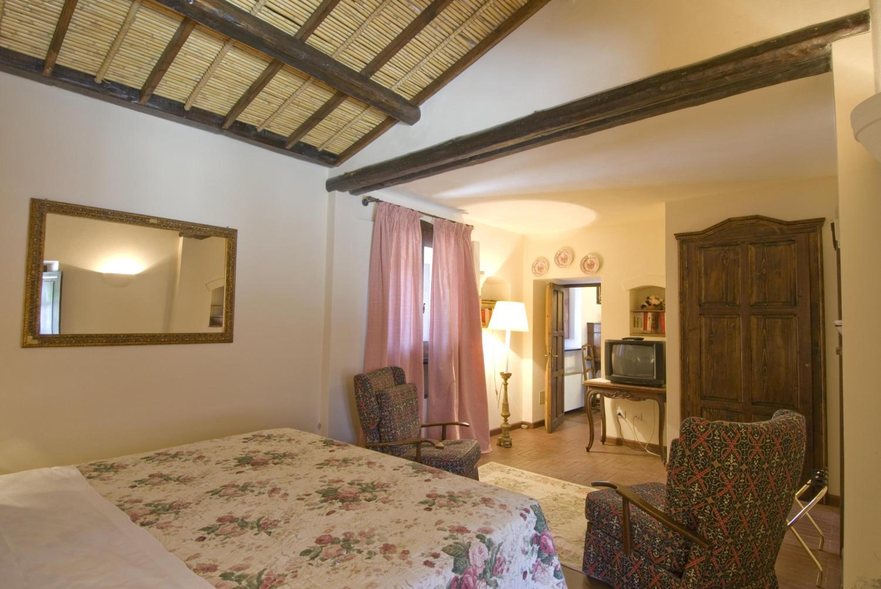 Double Room - Photo 31