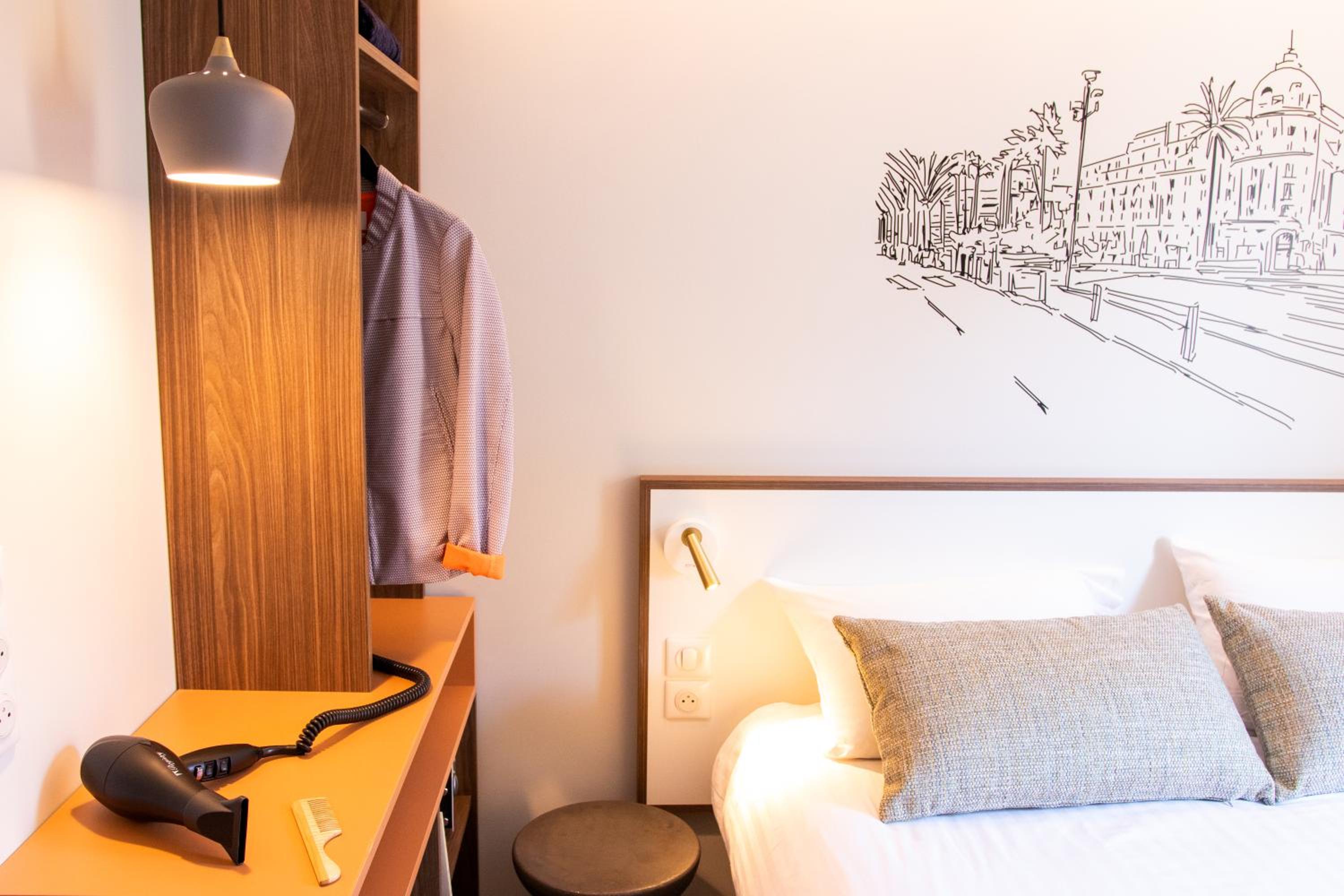 Standard Double Room - Photo 3