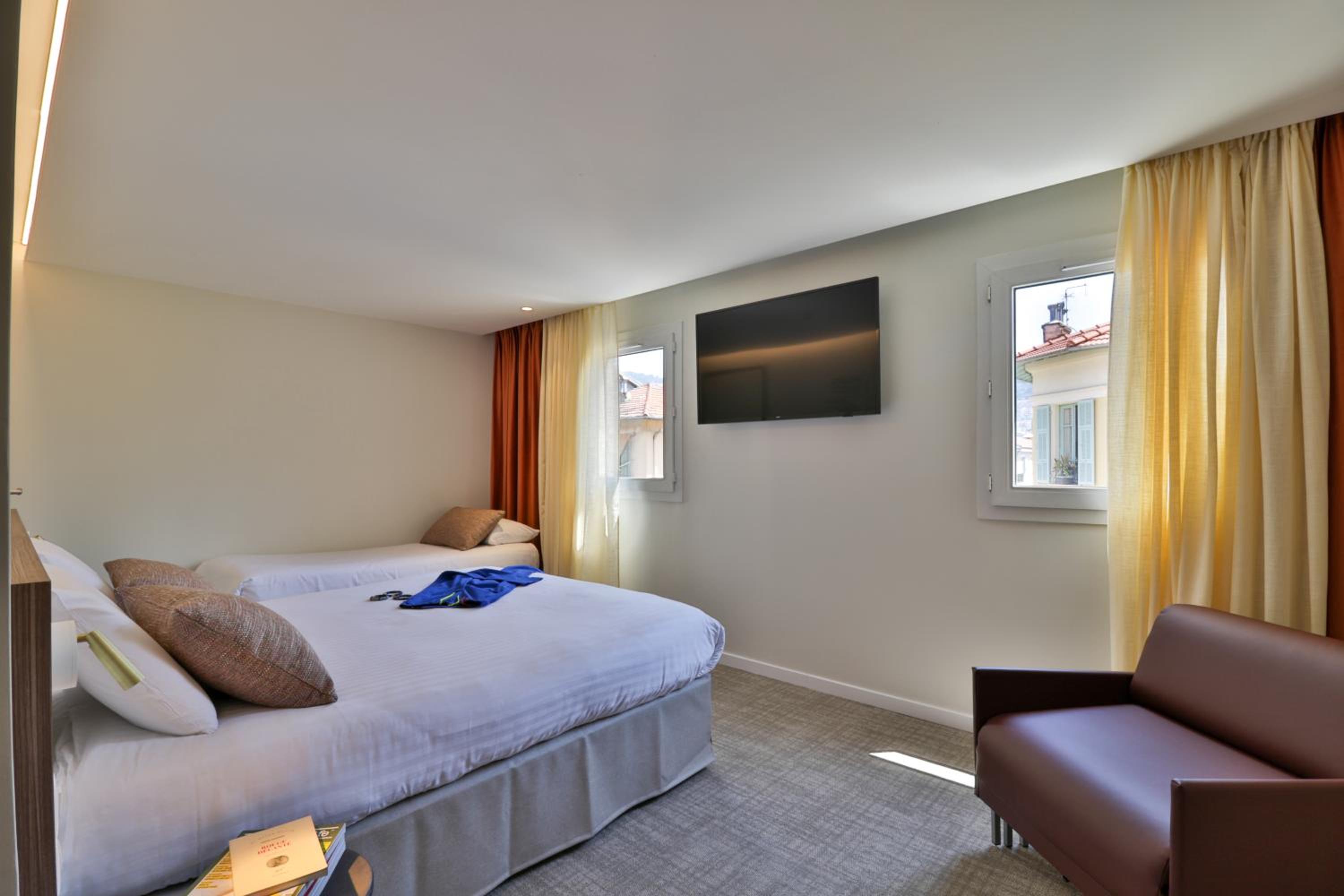 Privilege Family Room - Photo 7