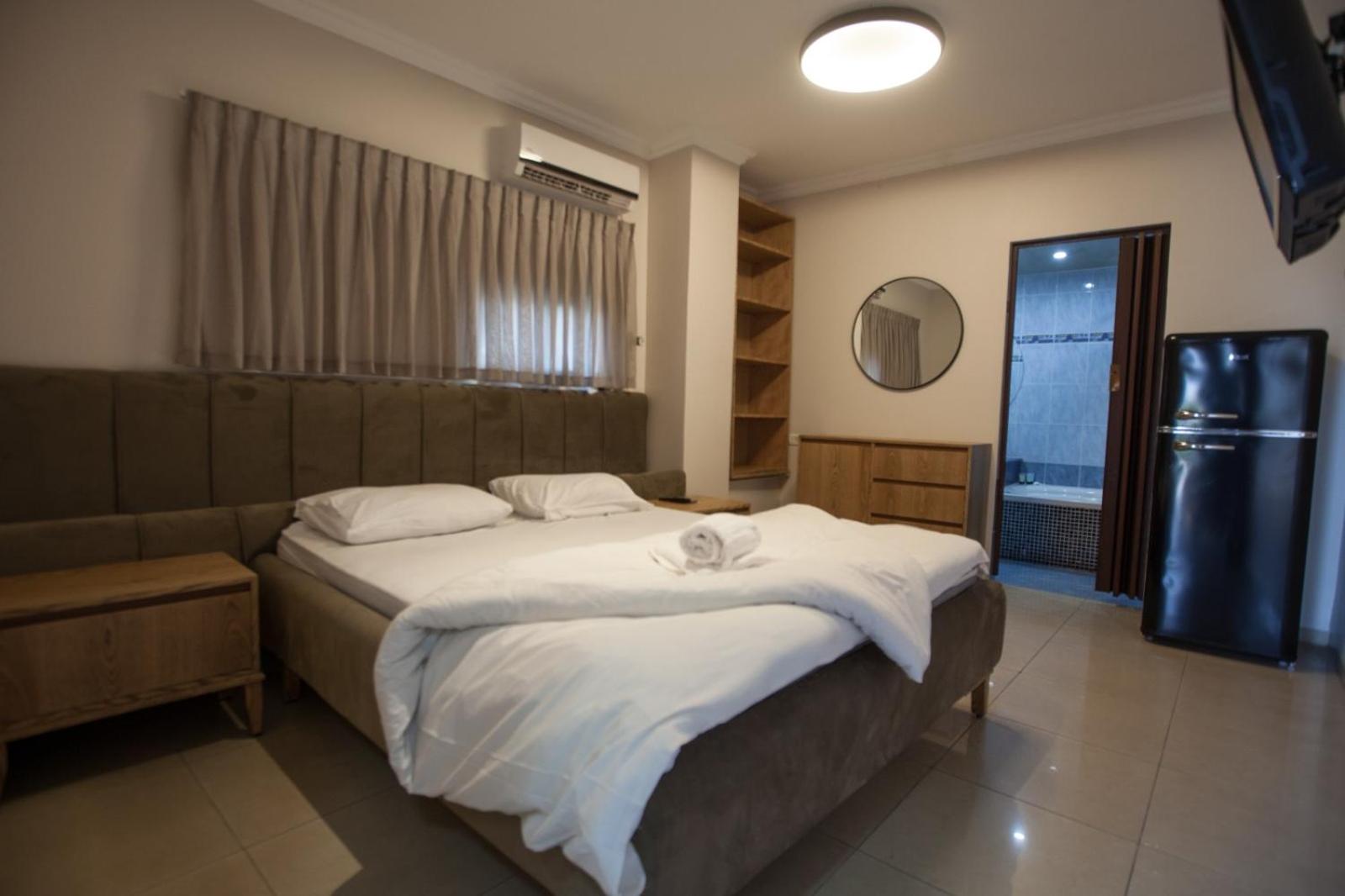Budget Double Room photo 2