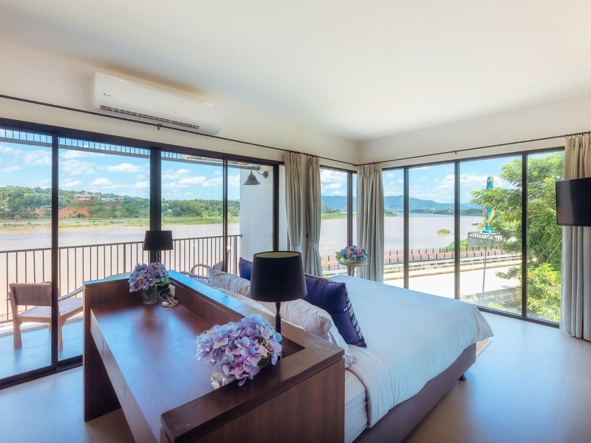 Suite with River View