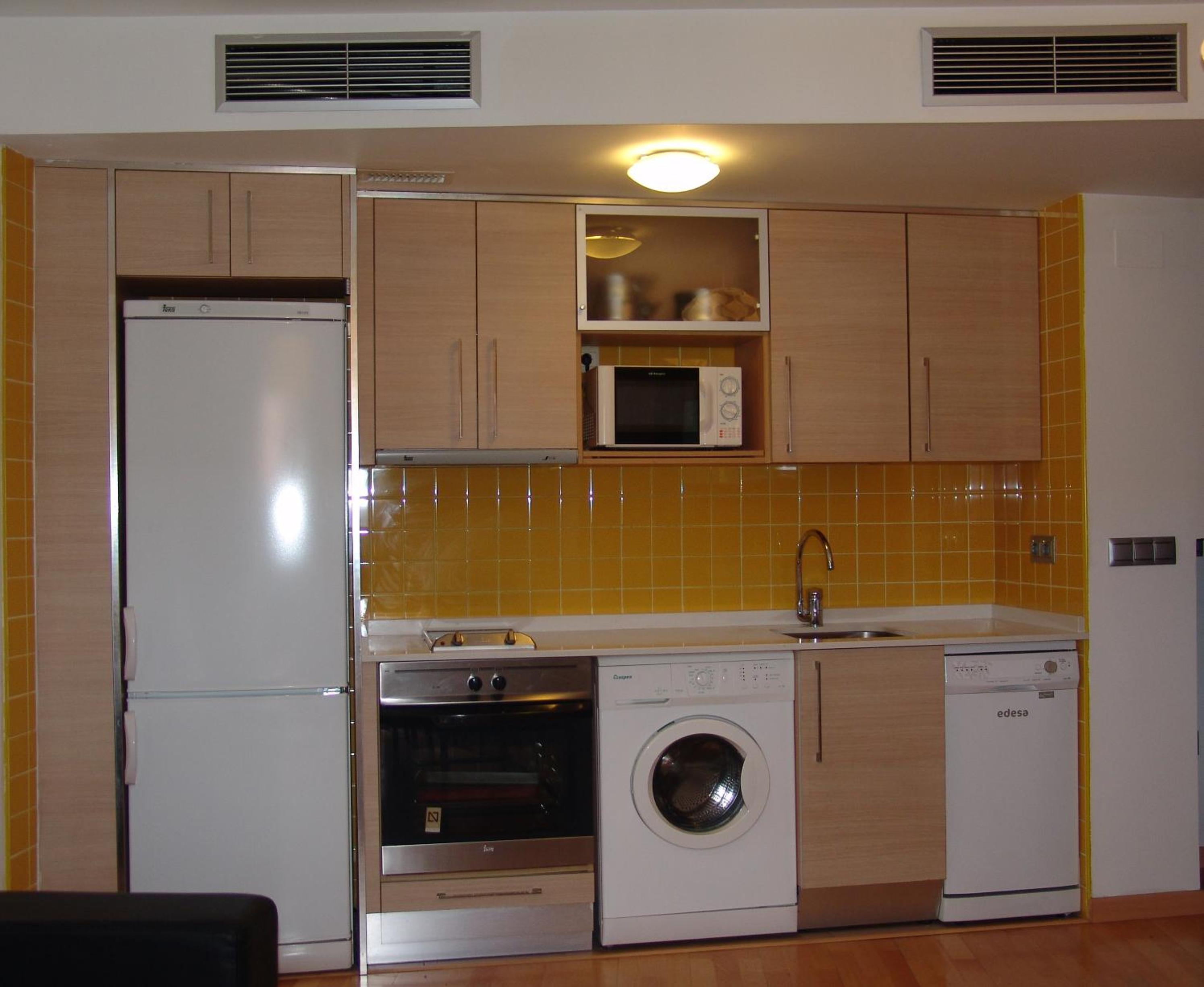 Two-Bedroom Apartment (4 Adults) - Photo 14