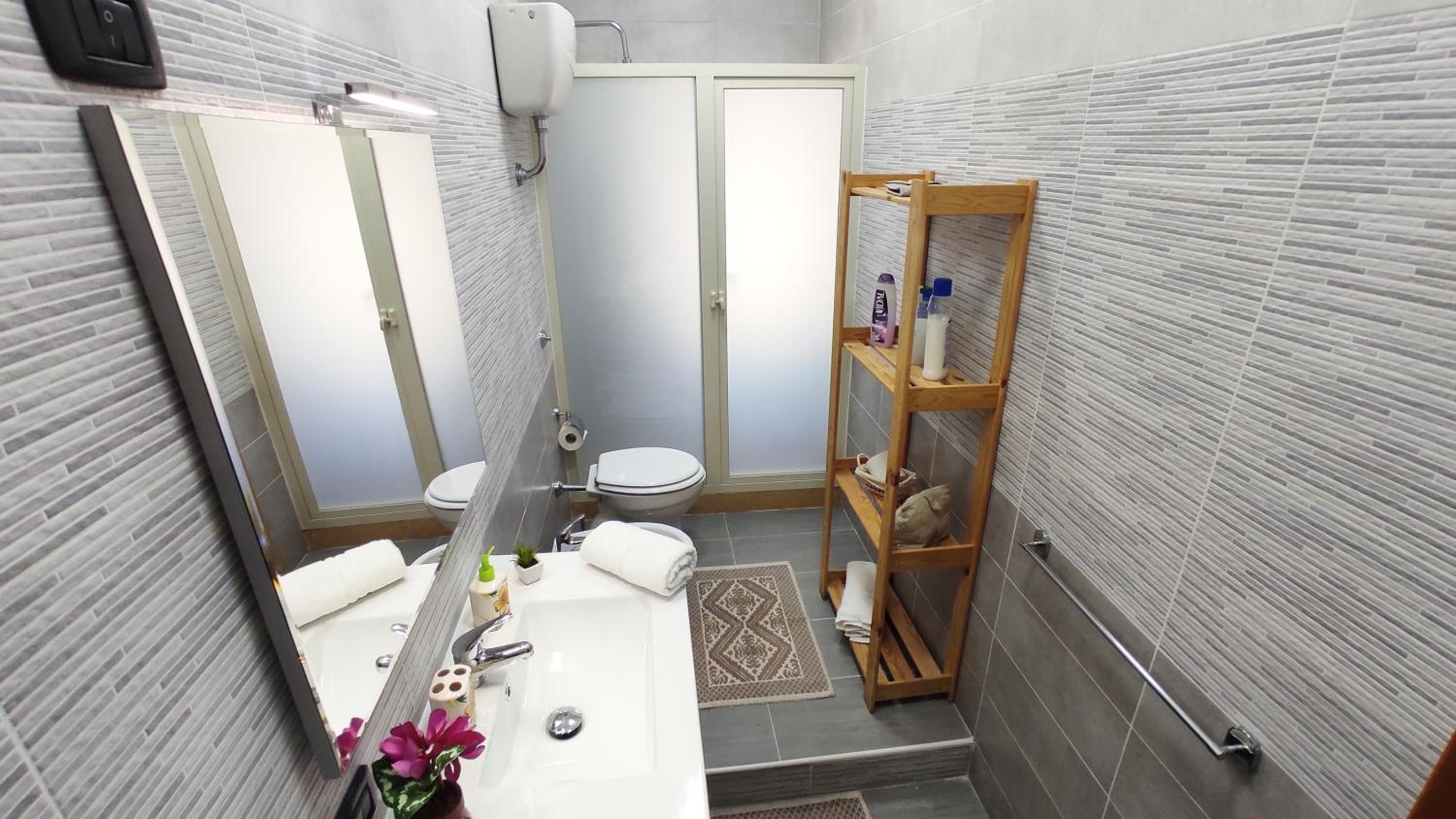 Apartment - Ground Floor - Photo 2