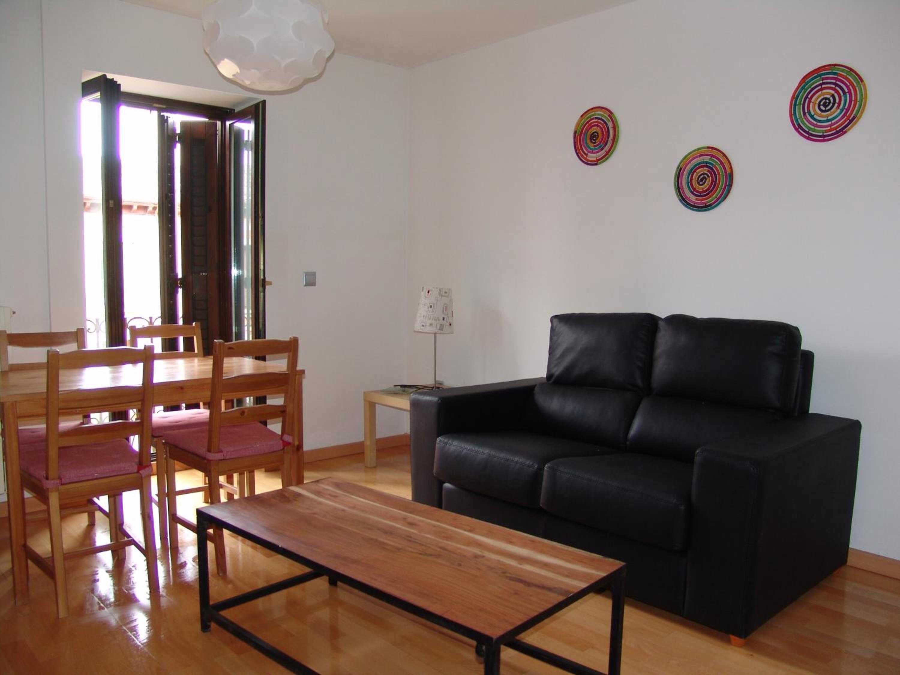 Two-Bedroom Apartment (4 Adults) - Photo 6