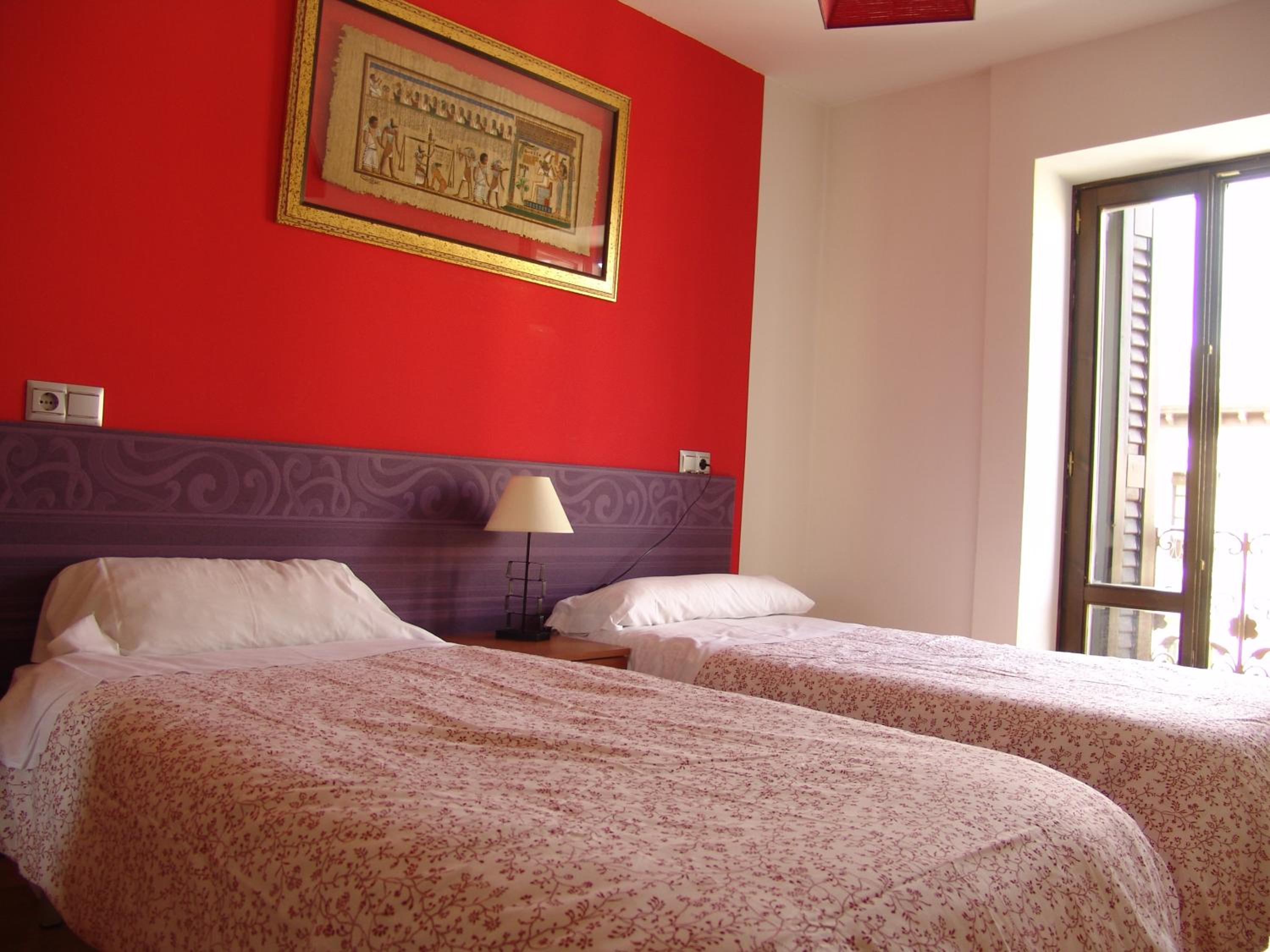 Two-Bedroom Apartment (4 Adults) - Photo 16