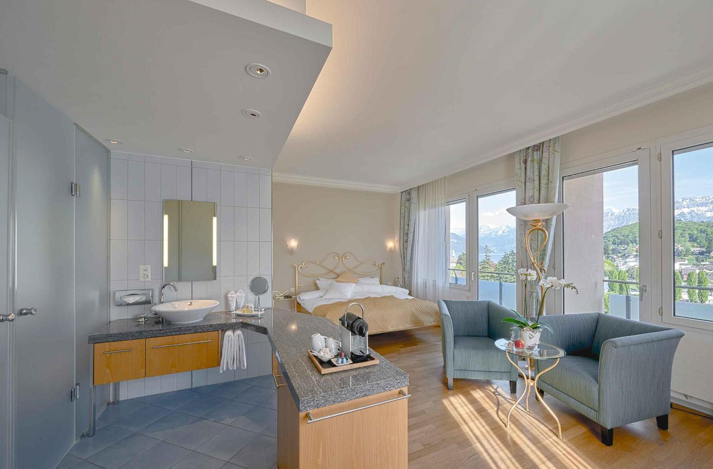 Superior Double Room with Bay View - Photo 2