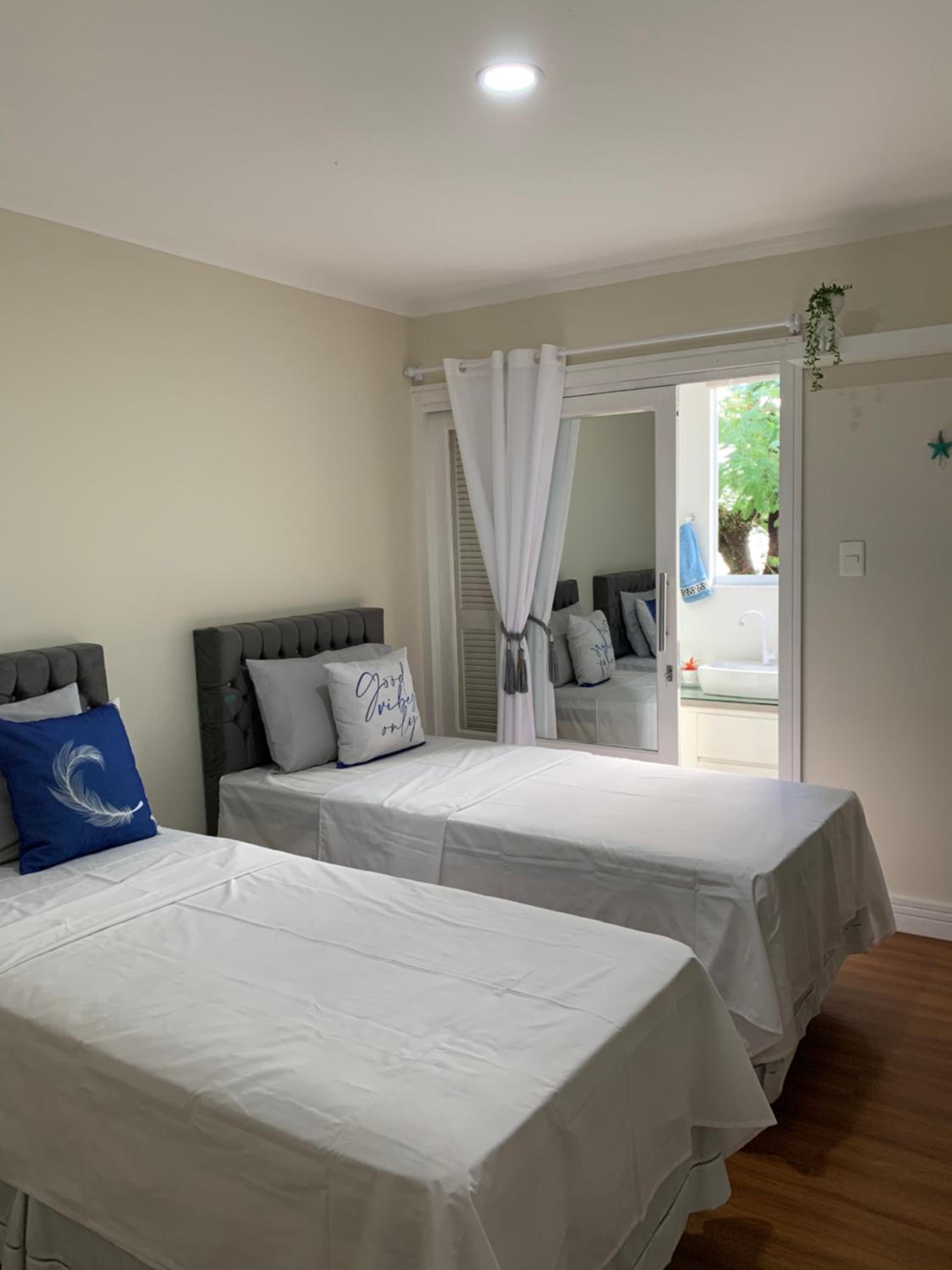 Double or Twin Room with Private Bathroom photo 3