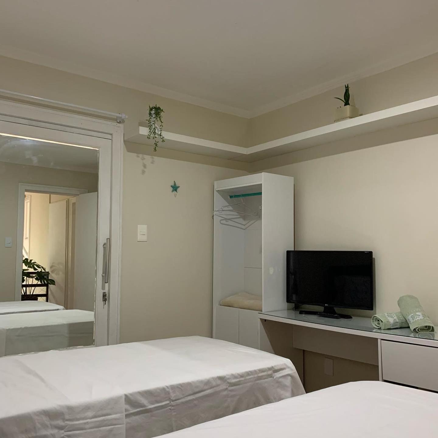 Double or Twin Room with Private Bathroom photo 2